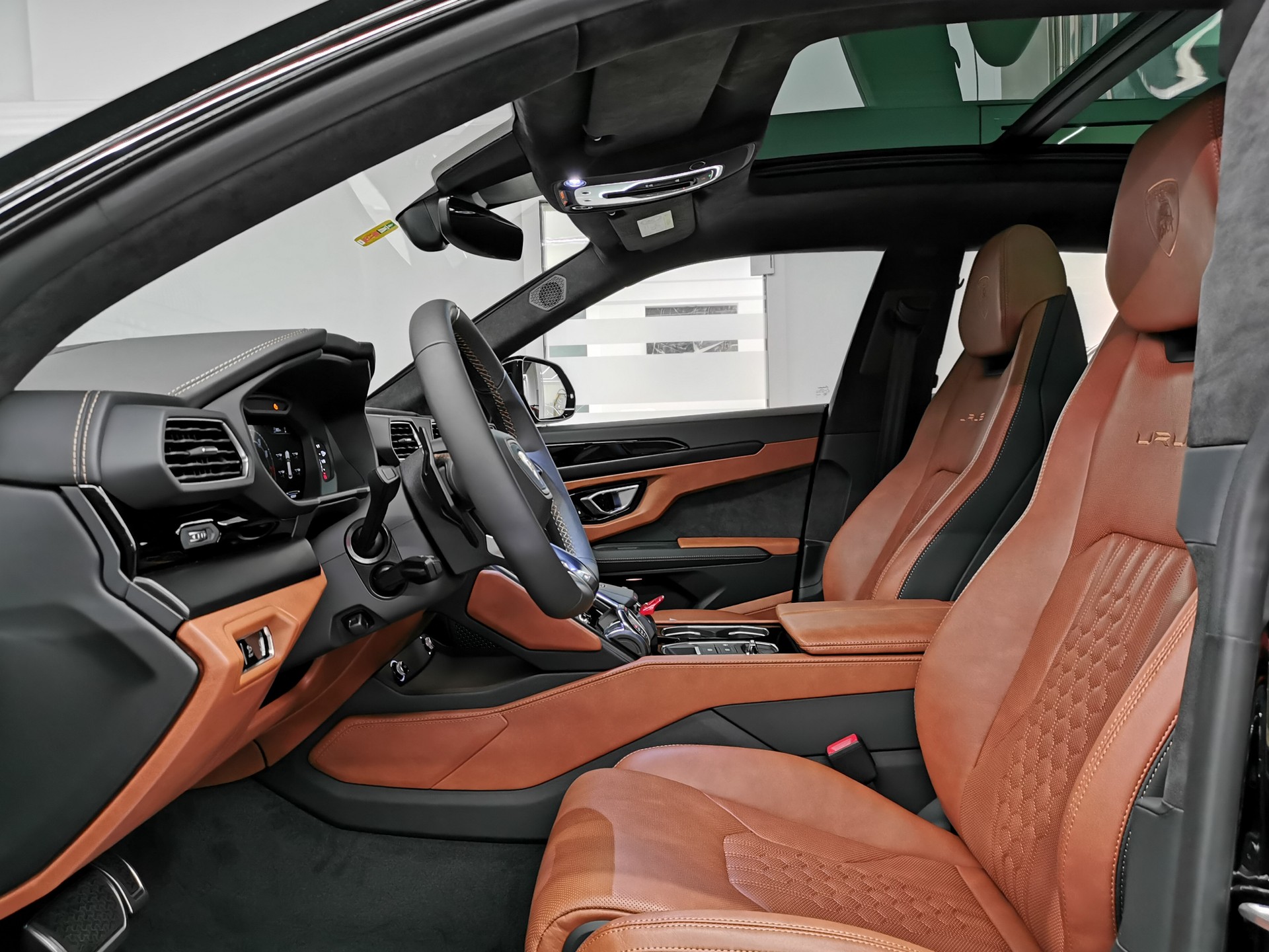 LAMBORGHINI S Urus S Performance Facelift CH-AUTO neueste Generation 666 PS Leasing ab 3.99%🇨đź‡-image-10