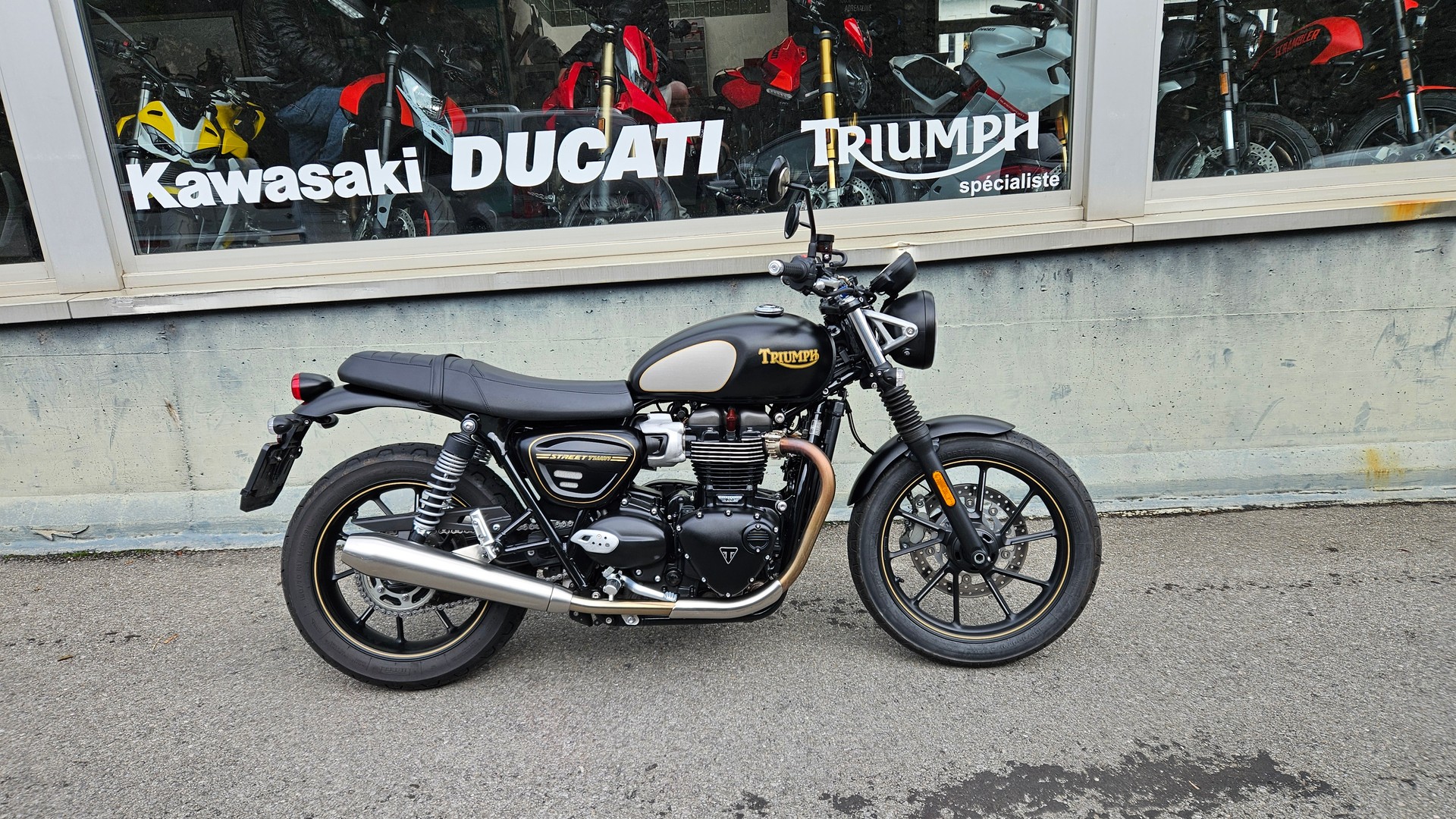 2021 Triumph Bonneville Triumph Street Twin Goldline Triumph Speed