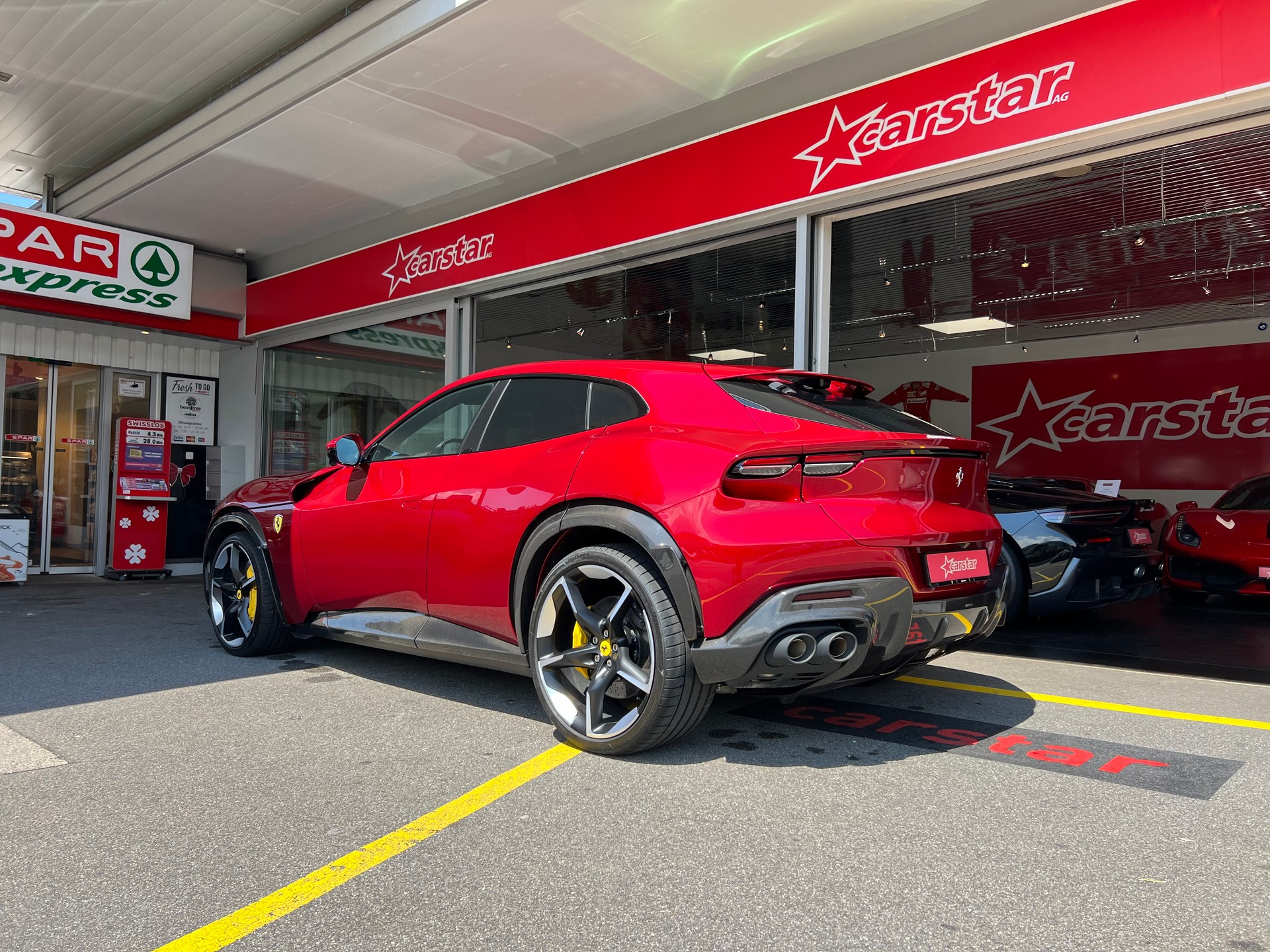 FERRARI Purosangue 6.5 V12-showroom-element-2