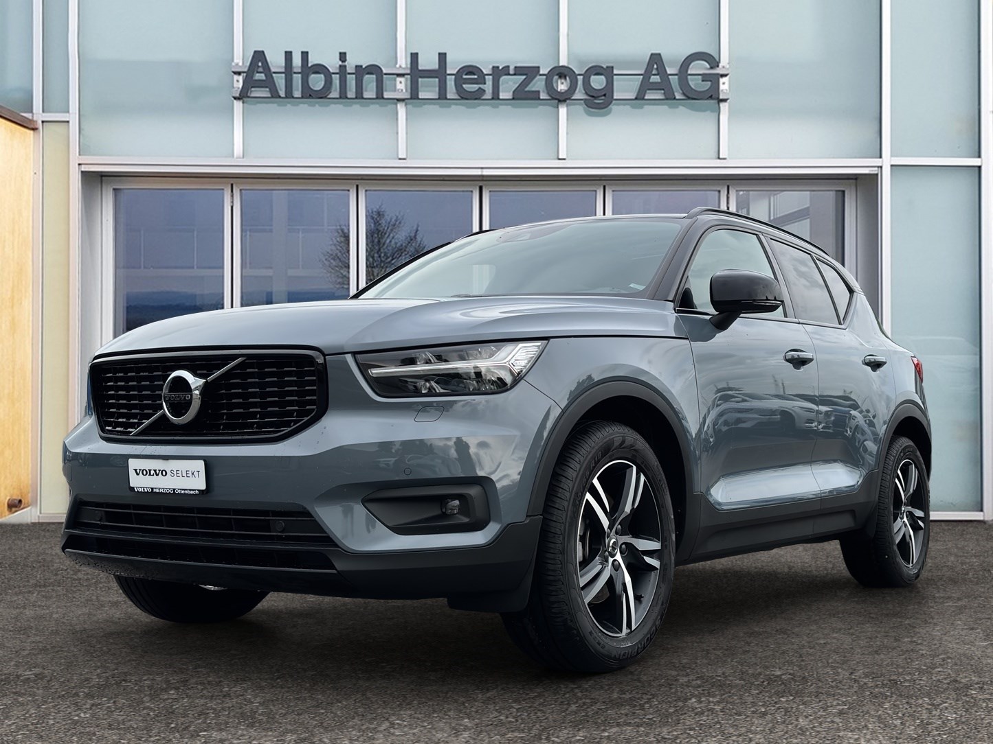 VOLVO XC40 2.0 T5 R-Design AWD