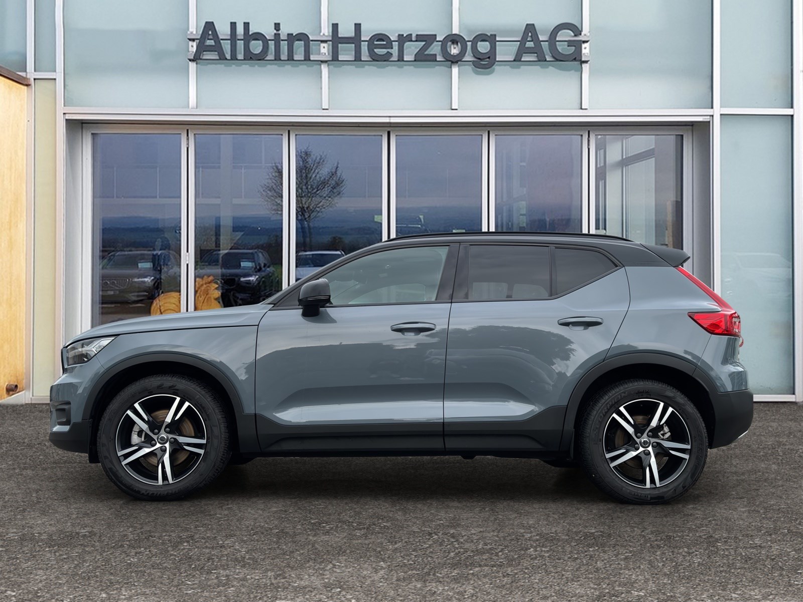 VOLVO XC40 2.0 T5 R-Design AWD-showroom-element-1