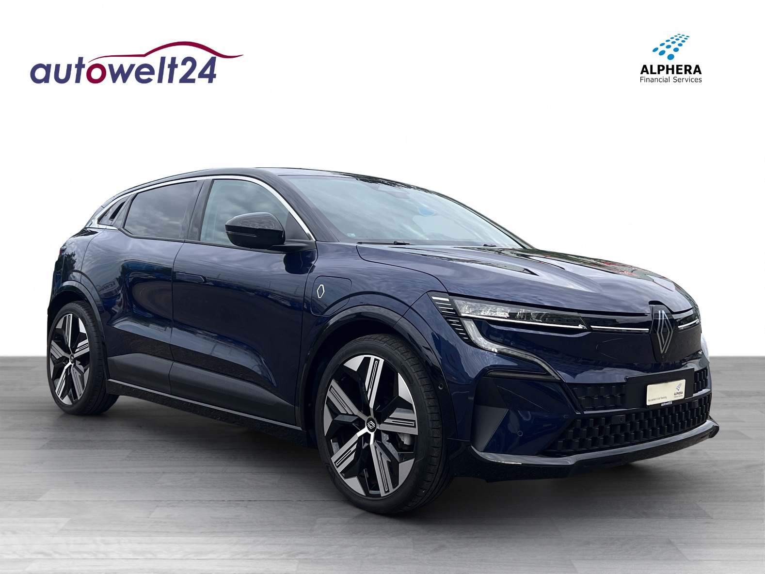 RENAULT Mégane E-TECH EV60 Iconic-showroom-element-2
