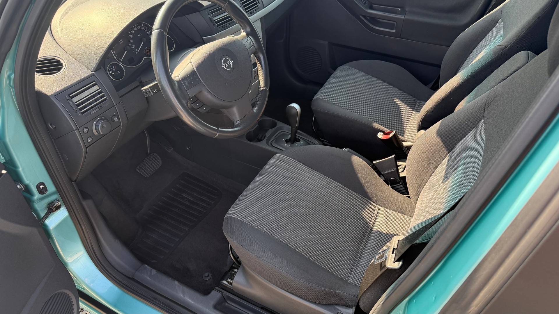 OPEL Meriva 1.6i 16V Cosmo-showroom-element-1