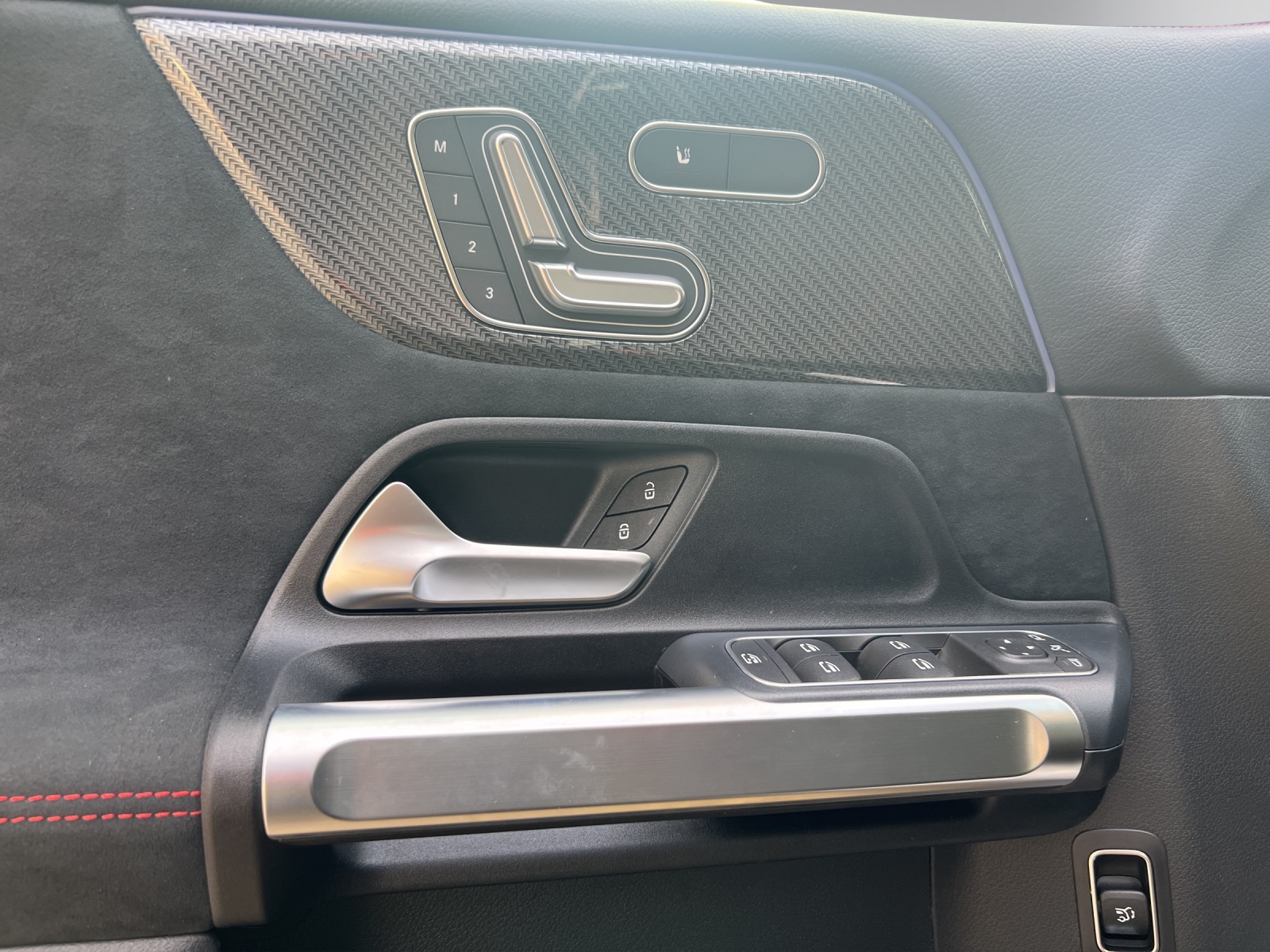 Image MERCEDES-BENZ GLB-220 GLB 220 4Matic 8G-Tronic