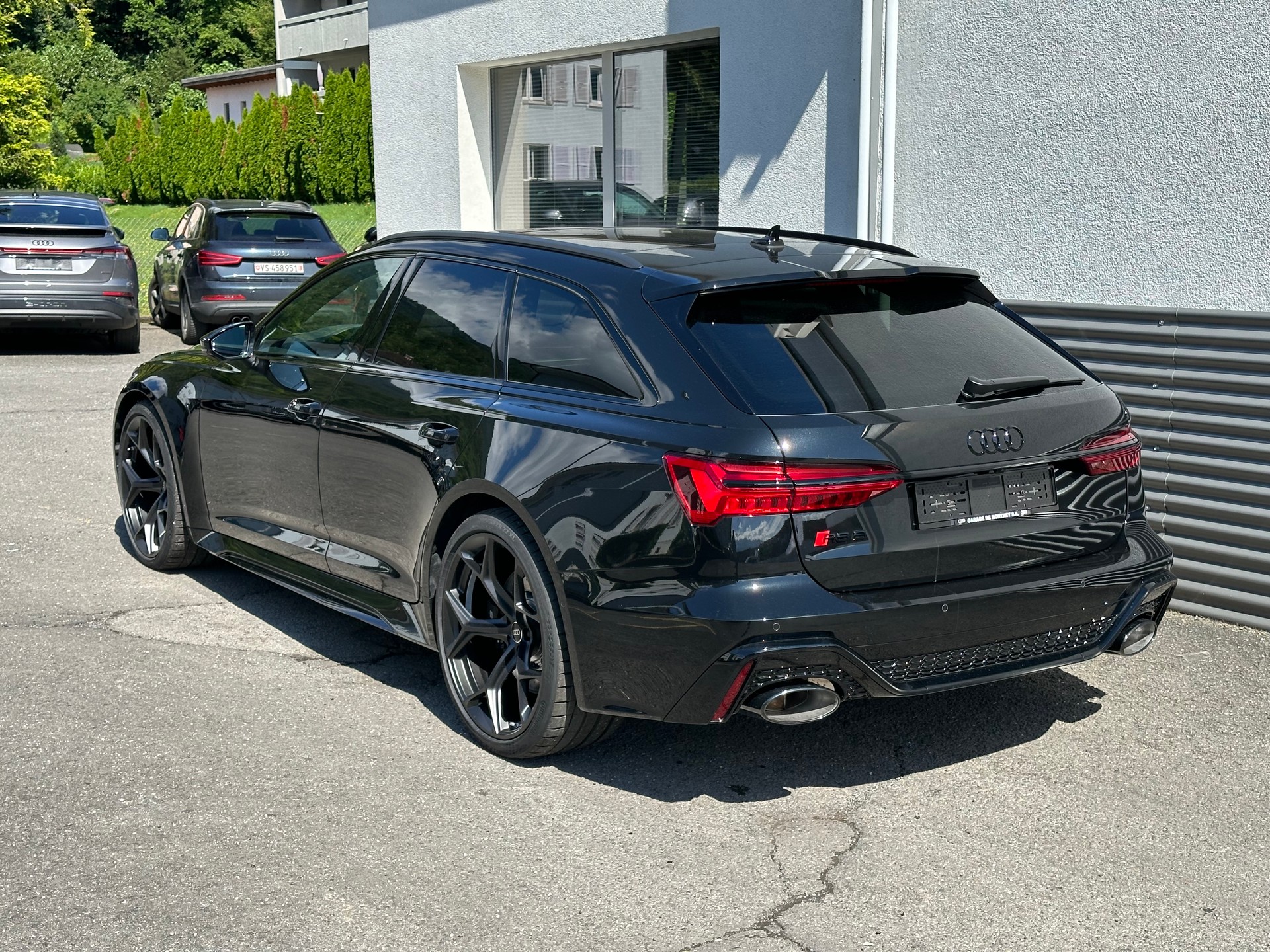 AUDI RS6 Avant 4.0 TFSI V8 Performance quattro-showroom-element-3