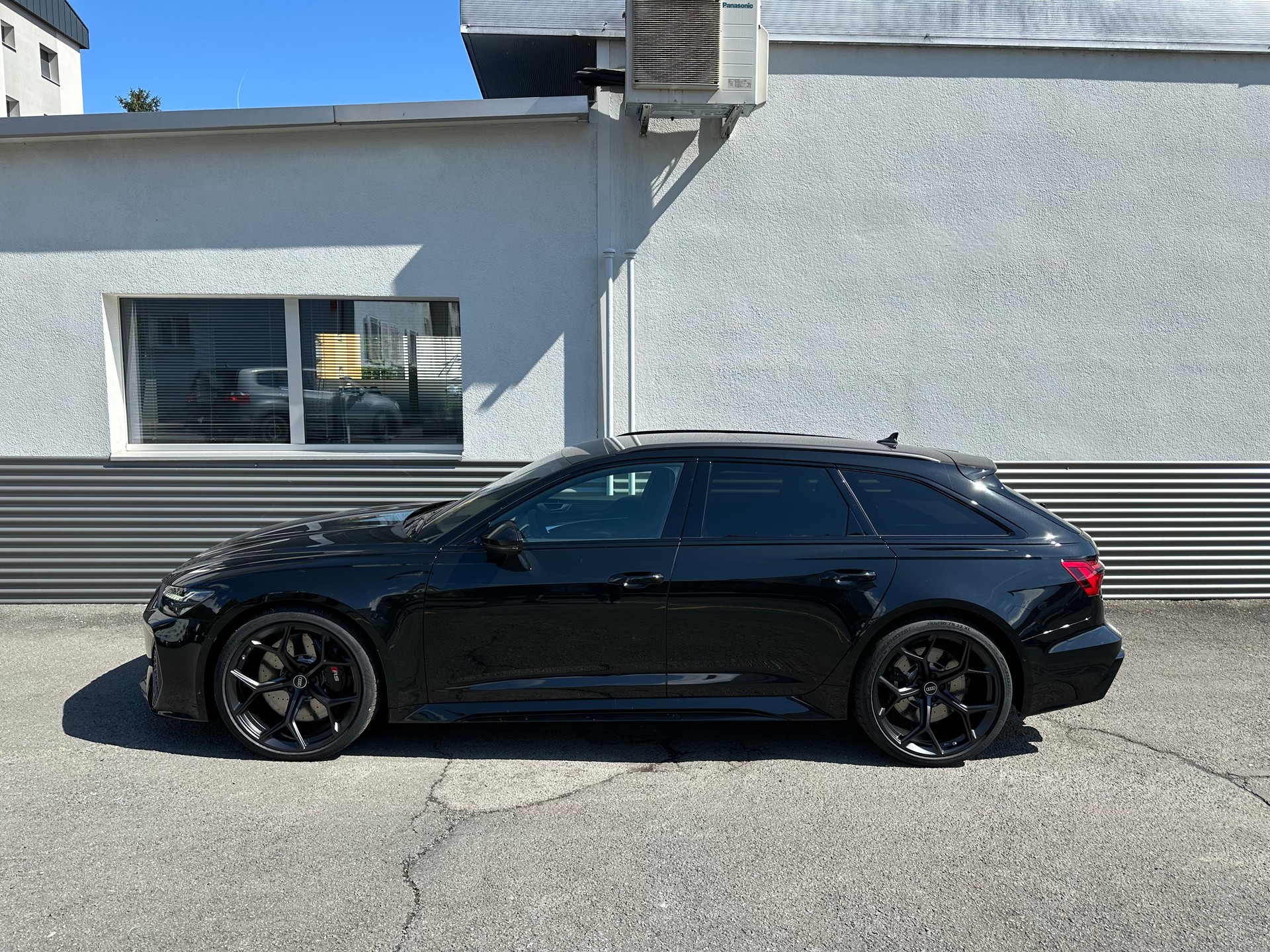 AUDI RS6 Avant 4.0 TFSI V8 Performance quattro-showroom-element-2
