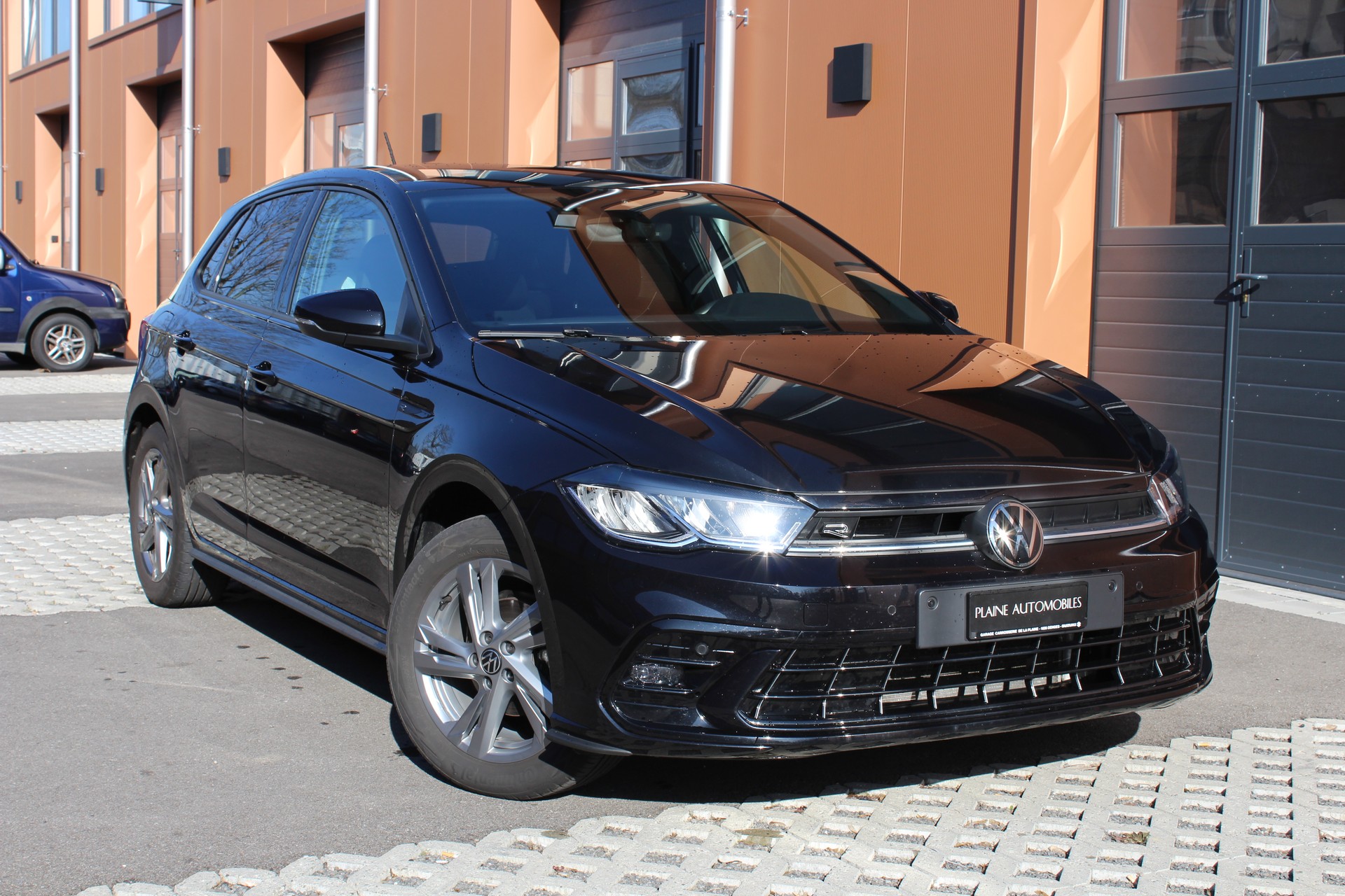 VW Polo 1.0 TSI R-Line DSG - "Version R-Line * Caméra de Recul * Tempomat Adaptatif * Keyless * Clim. Auto * Sièges chauffants"-showroom-element-3