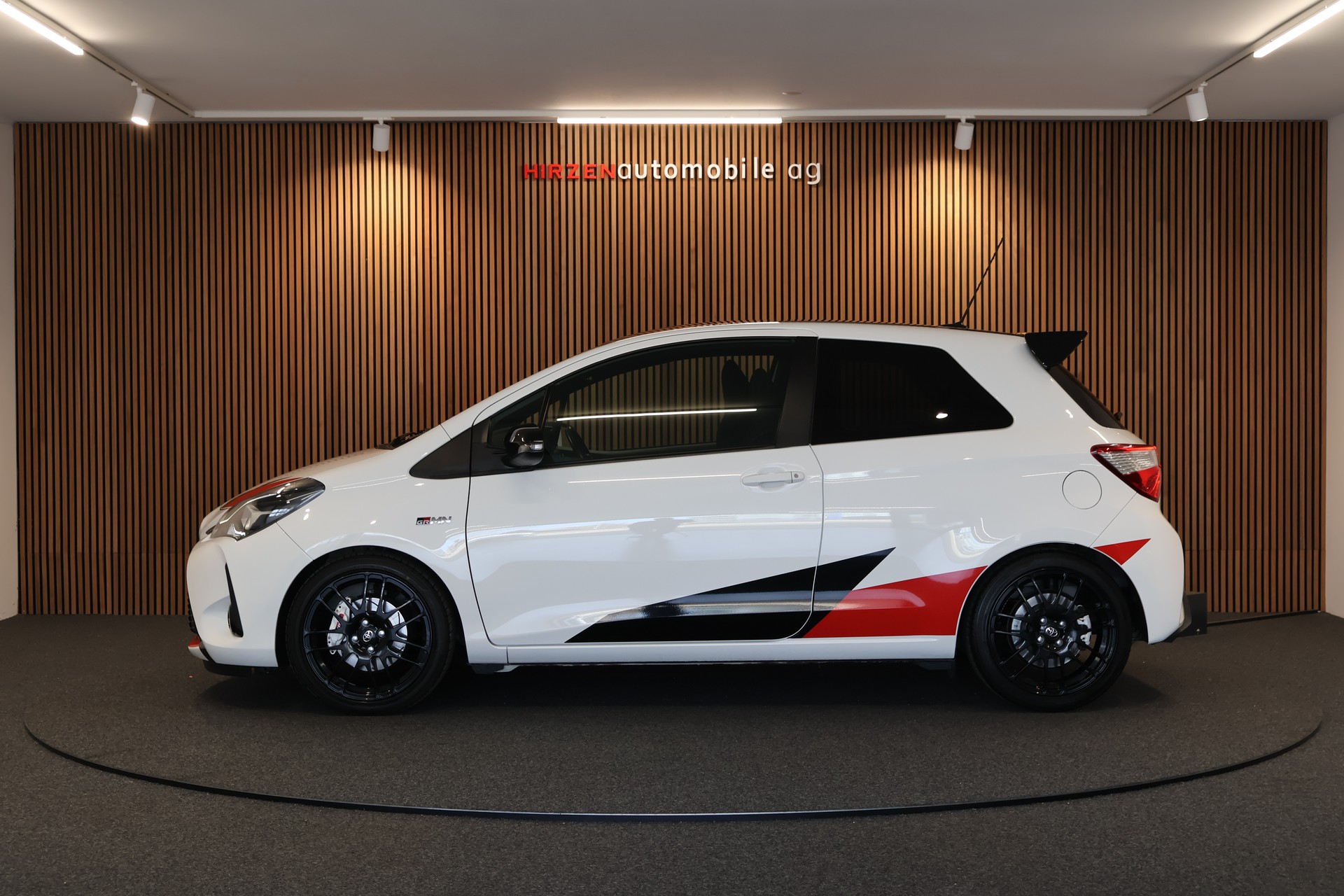 TOYOTA Yaris 1.8 GRMN Limited Edition-showroom-element-1