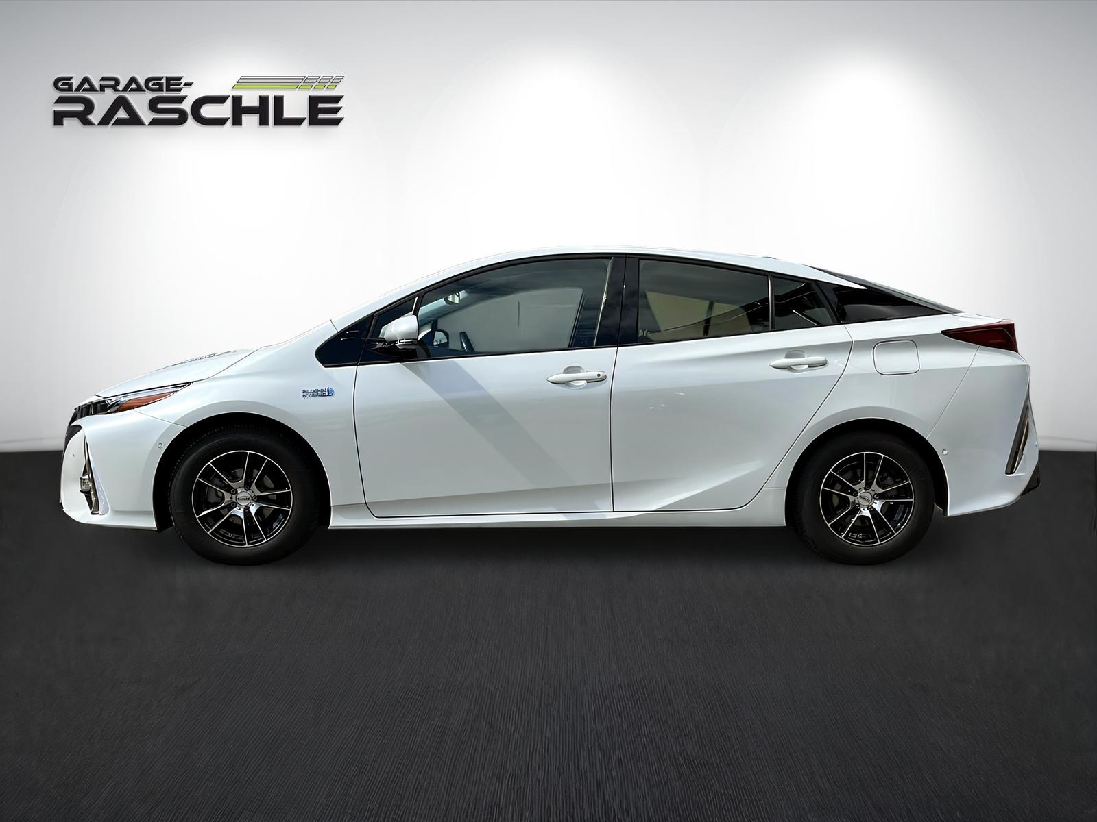 TOYOTA Prius 1.8 VVTi HSD Plug-In Premium-showroom-element-3