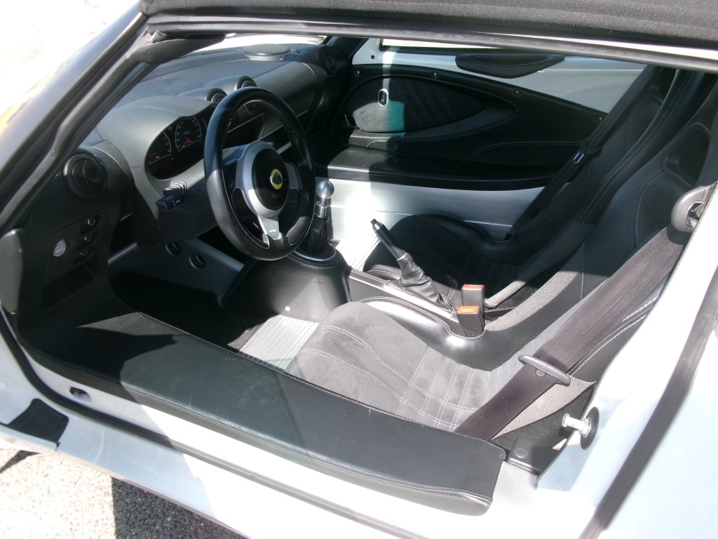 LOTUS Elise Sport 220-image-8