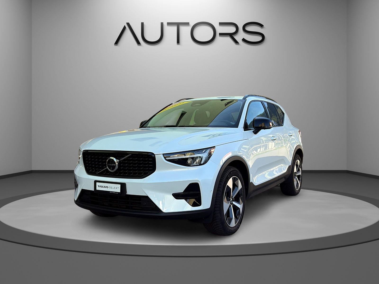 VOLVO XC40 B4 Benzin Mild Hybrid Plus Dark DCT