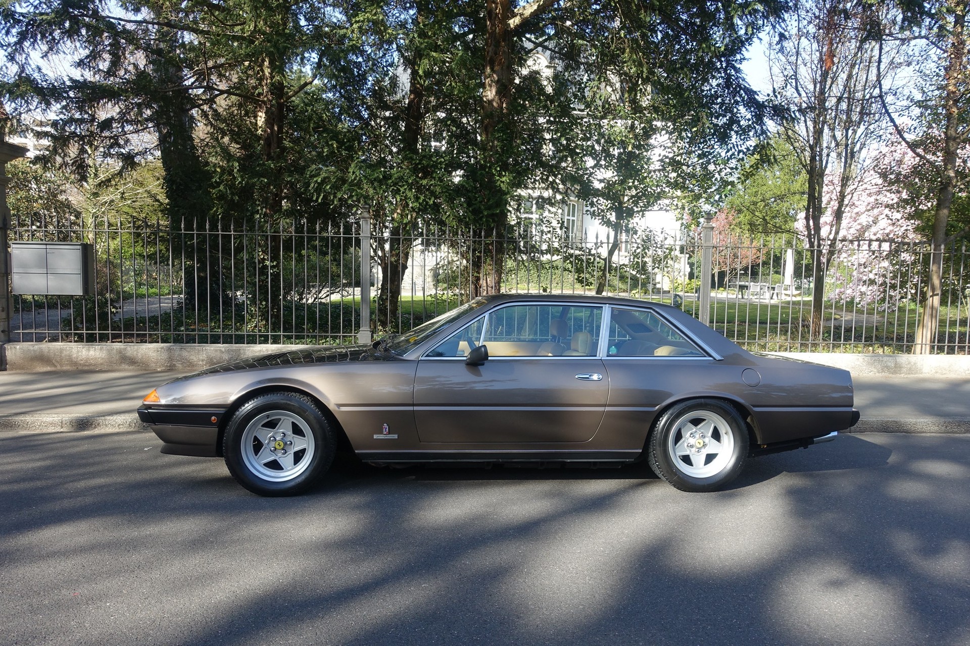 FERRARI 400 Automatica-image-2