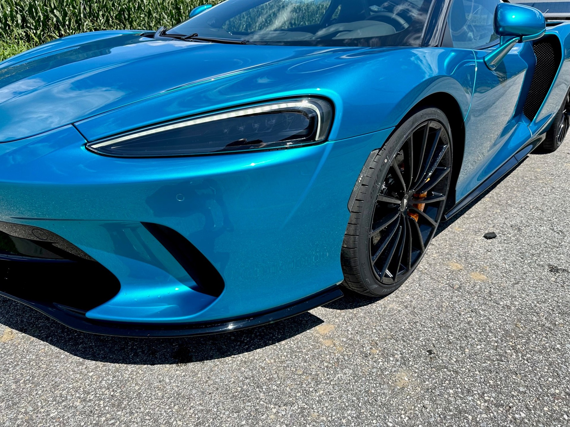 McLAREN GT-image-4