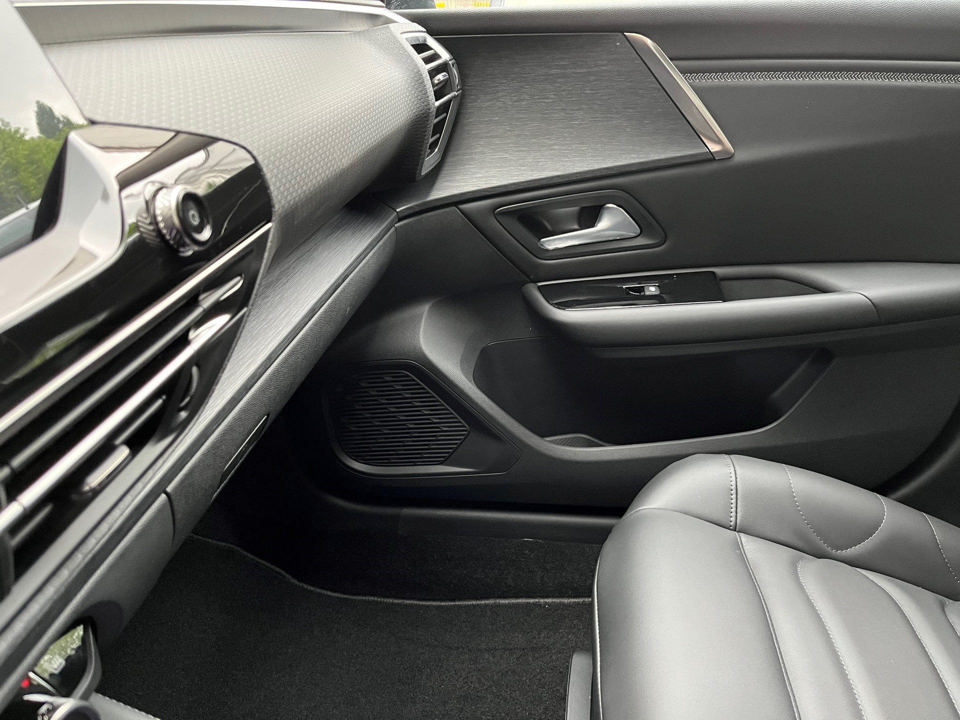 CITROEN C5 X 1.6 PHEV Shine-image-8