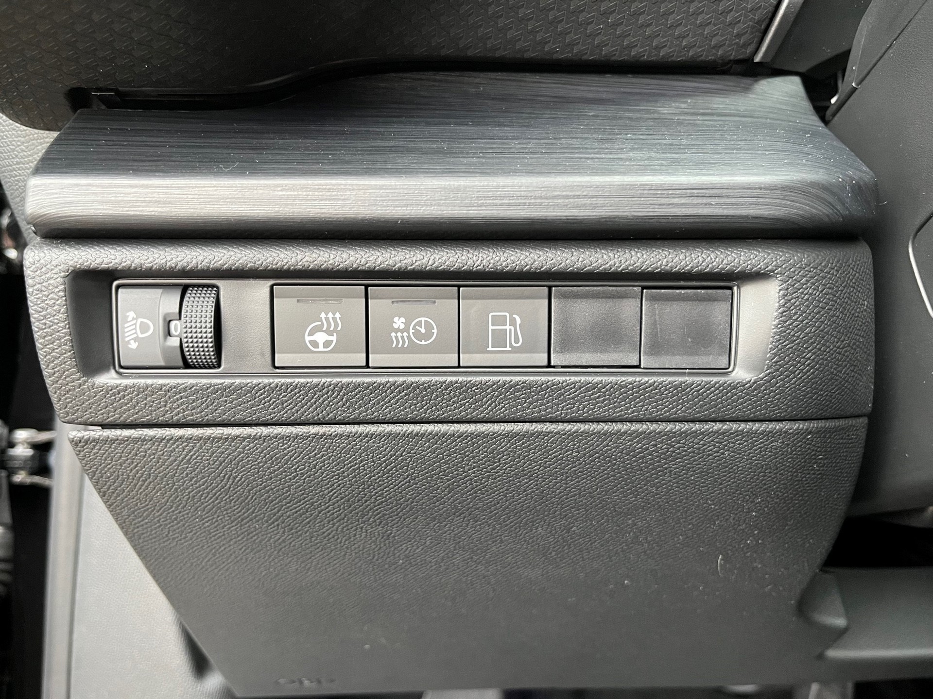 CITROEN C5 X 1.6 PHEV Shine-image-9