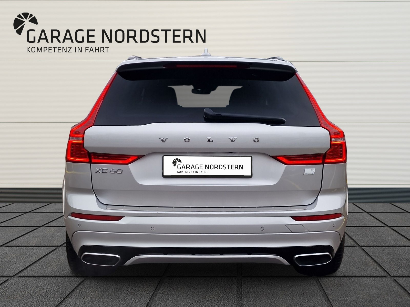 VOLVO XC60 2.0 T6 TE R-Design AWD-showroom-element-3