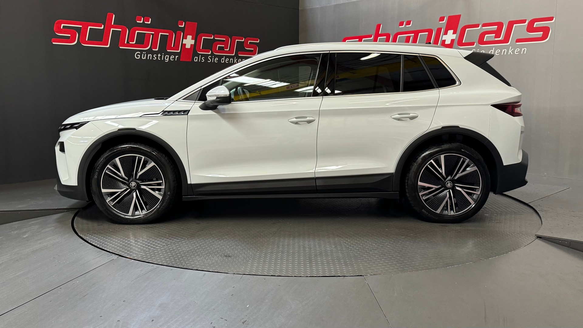 SKODA Elroq 85 PLUS-showroom-element-2