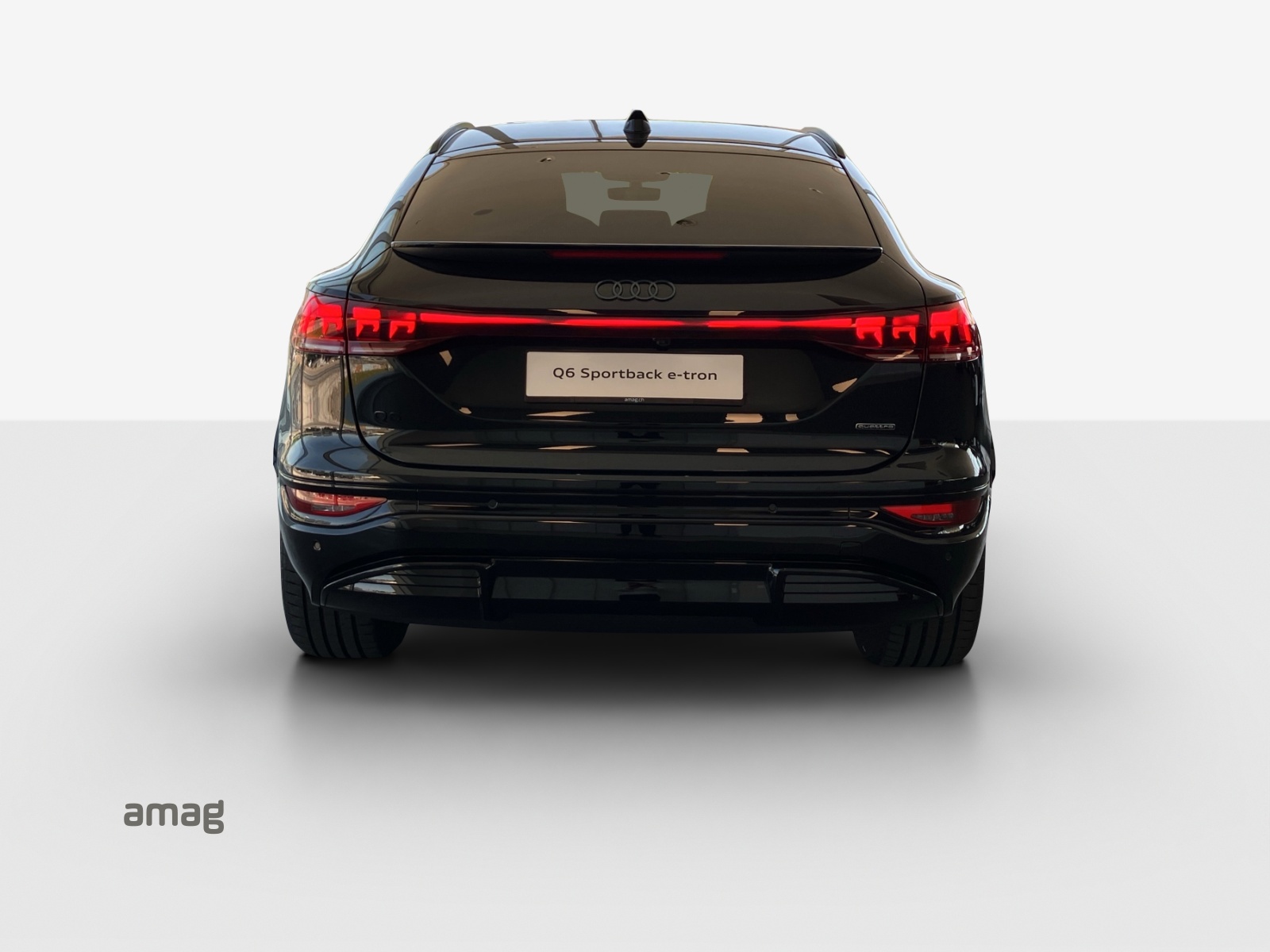 AUDI Q6 Sportback e-tron quattro-image-3