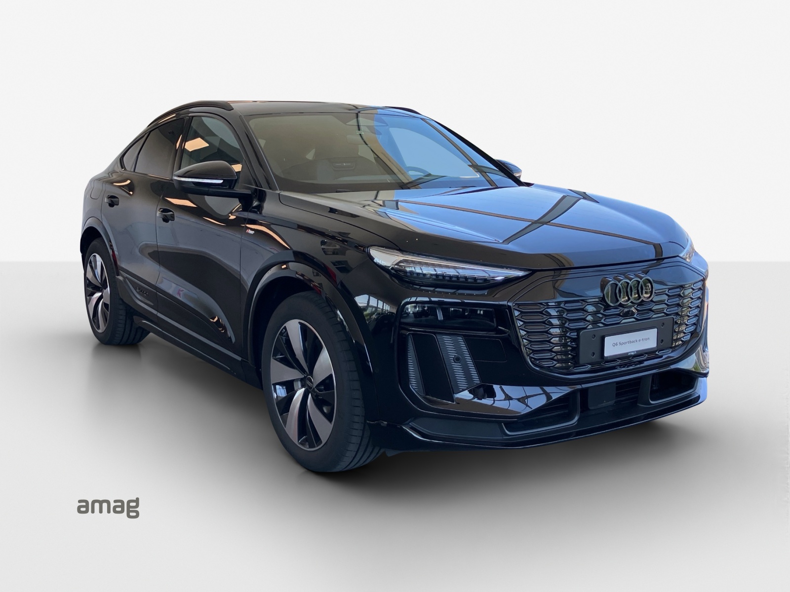 AUDI Q6 Sportback e-tron quattro-image-5