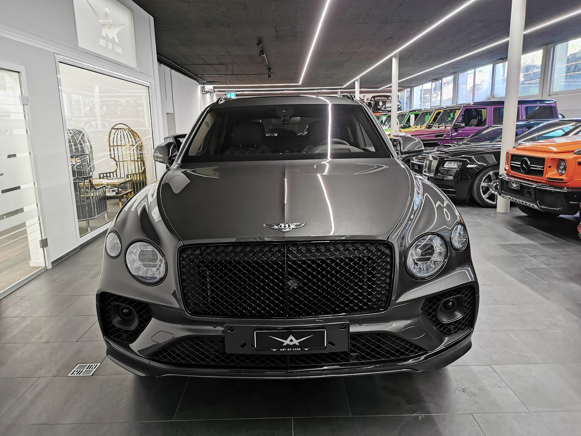 BENTLEY Bentayga V8 FIRST EDITION TRAUM AUSSTATTUNG ALLES SPEZIAL MULLINER 1. HD. SCHMOHL AUSLIEFERUNG-image-2