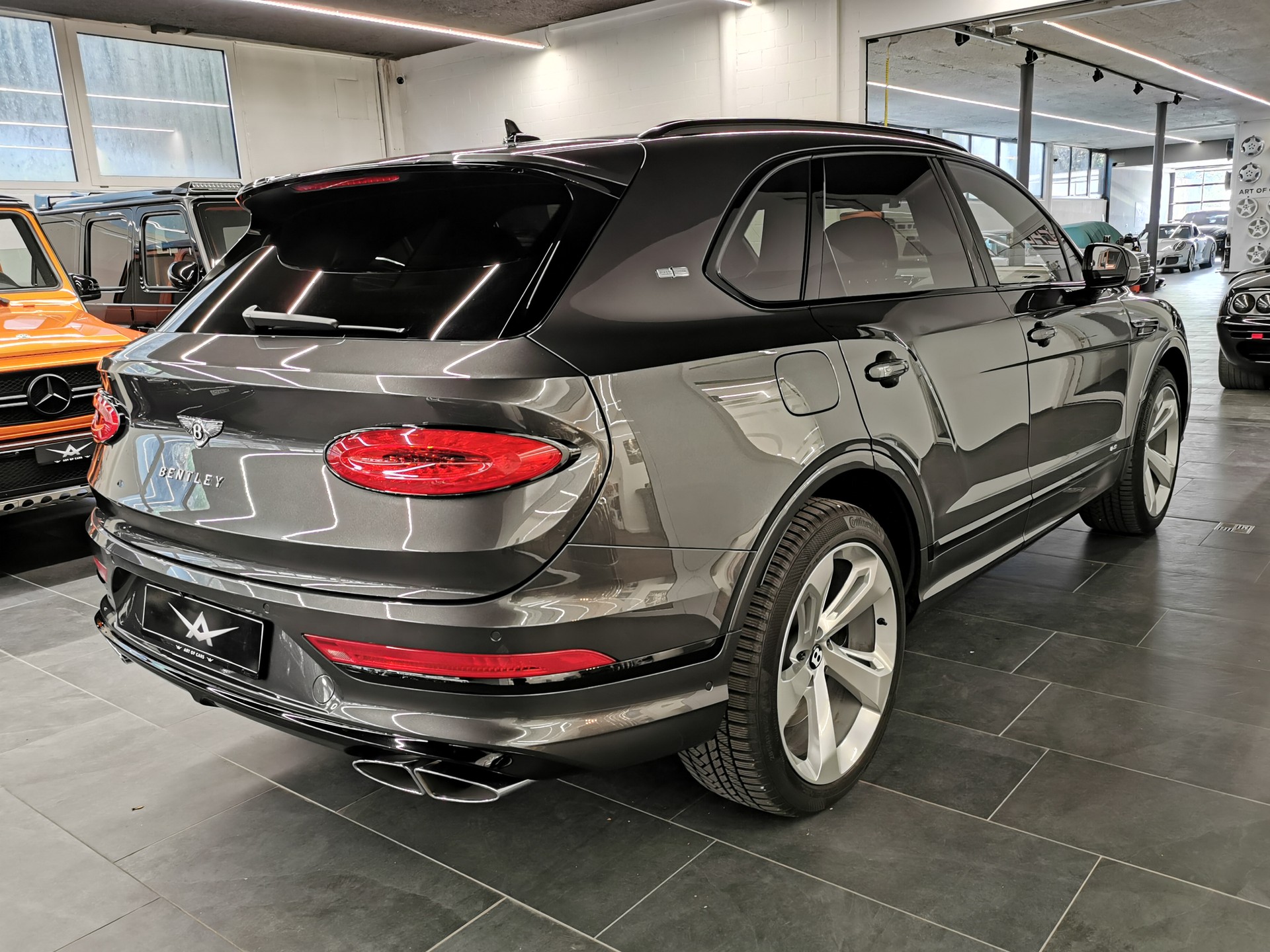 BENTLEY Bentayga V8 FIRST EDITION TRAUM AUSSTATTUNG ALLES SPEZIAL MULLINER 1. HD. SCHMOHL AUSLIEFERUNG-image-7