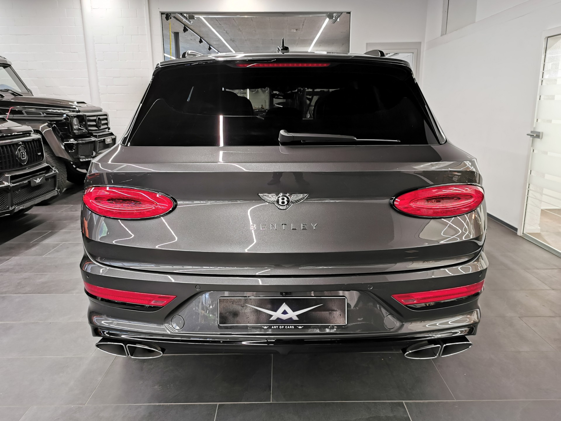 BENTLEY Bentayga V8 FIRST EDITION TRAUM AUSSTATTUNG ALLES SPEZIAL MULLINER 1. HD. SCHMOHL AUSLIEFERUNG-image-6