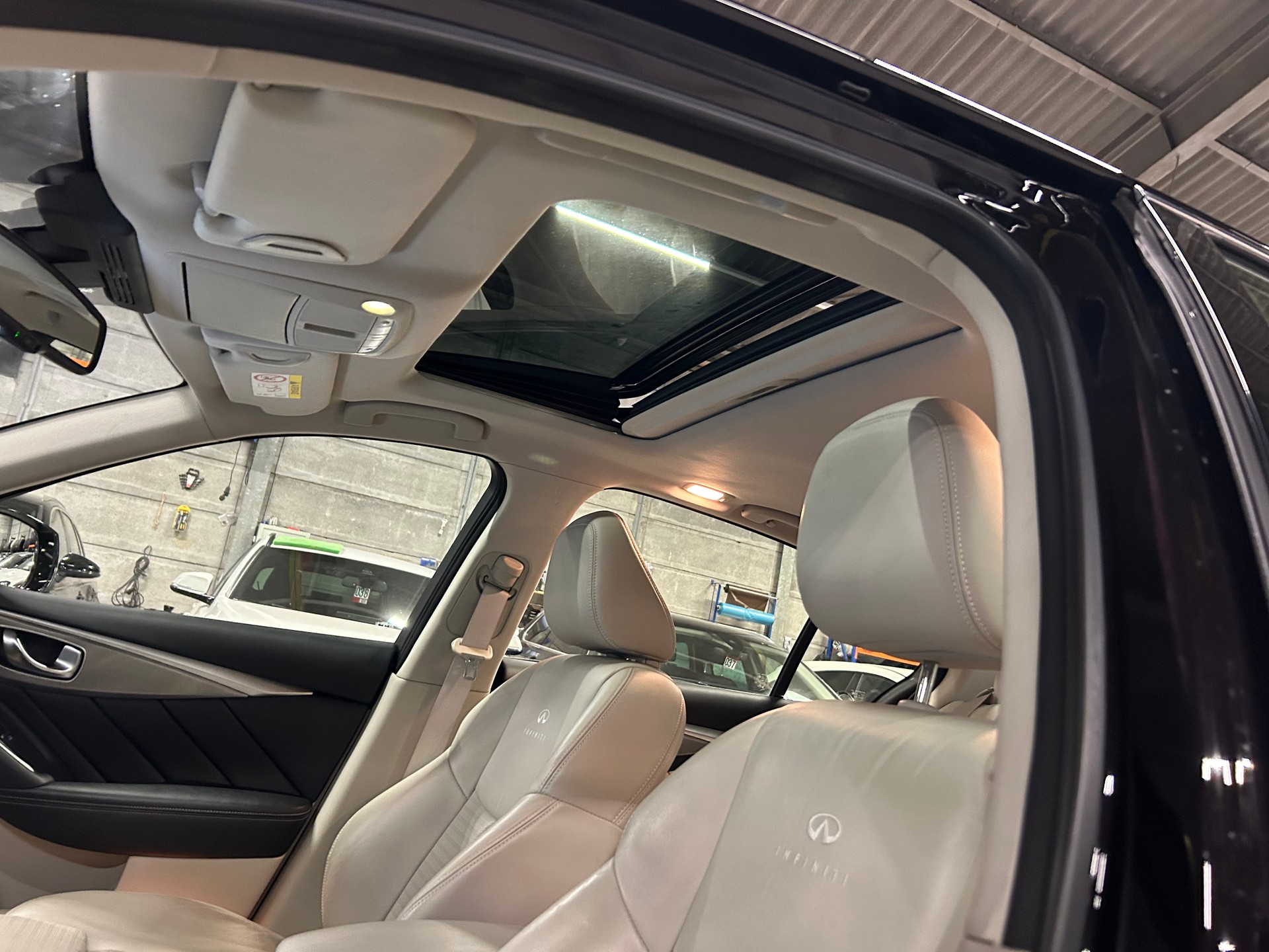 INFINITI Q50S 35h AWD Automatic-image-11