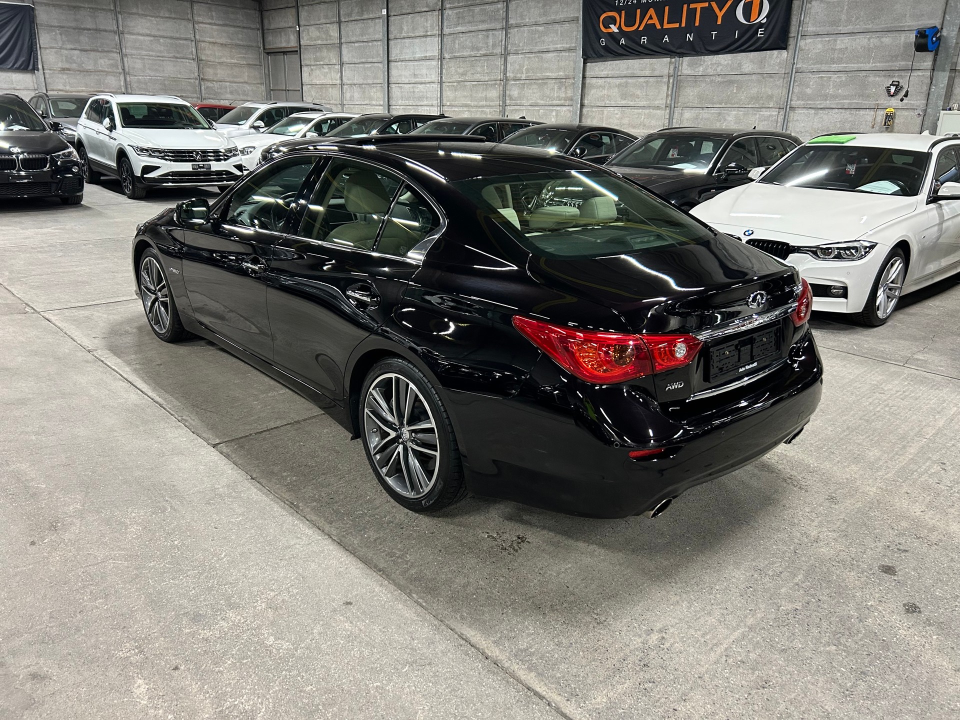 INFINITI Q50S 35h AWD Automatic-image-5