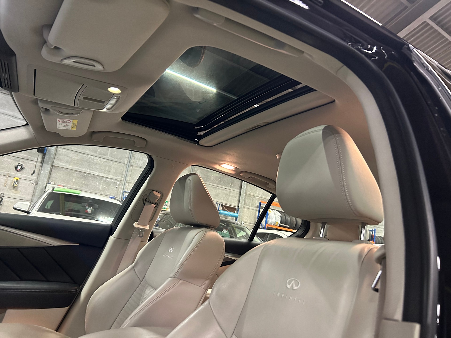INFINITI Q50S 35h AWD Automatic-image-14