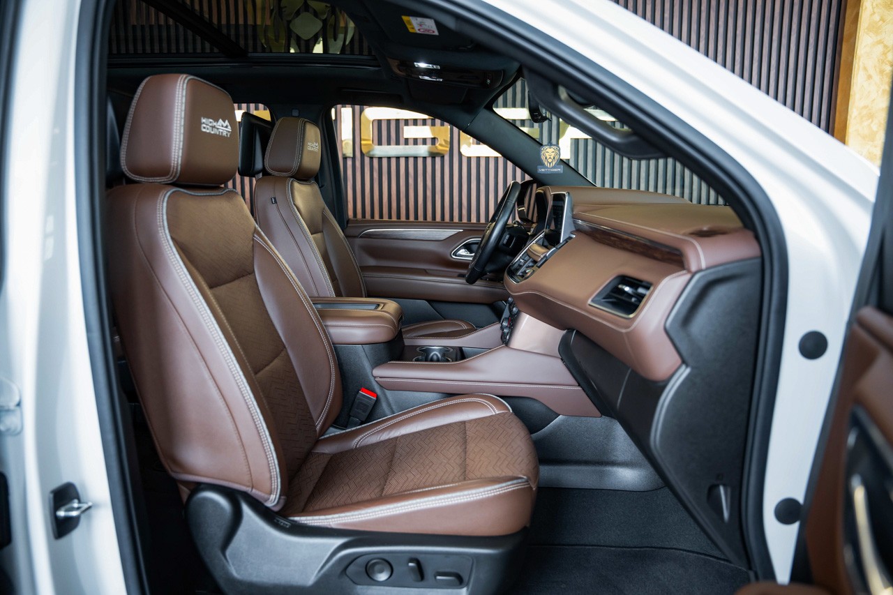CHEVROLET TAHOE High Country 6.2 AWD-image-13