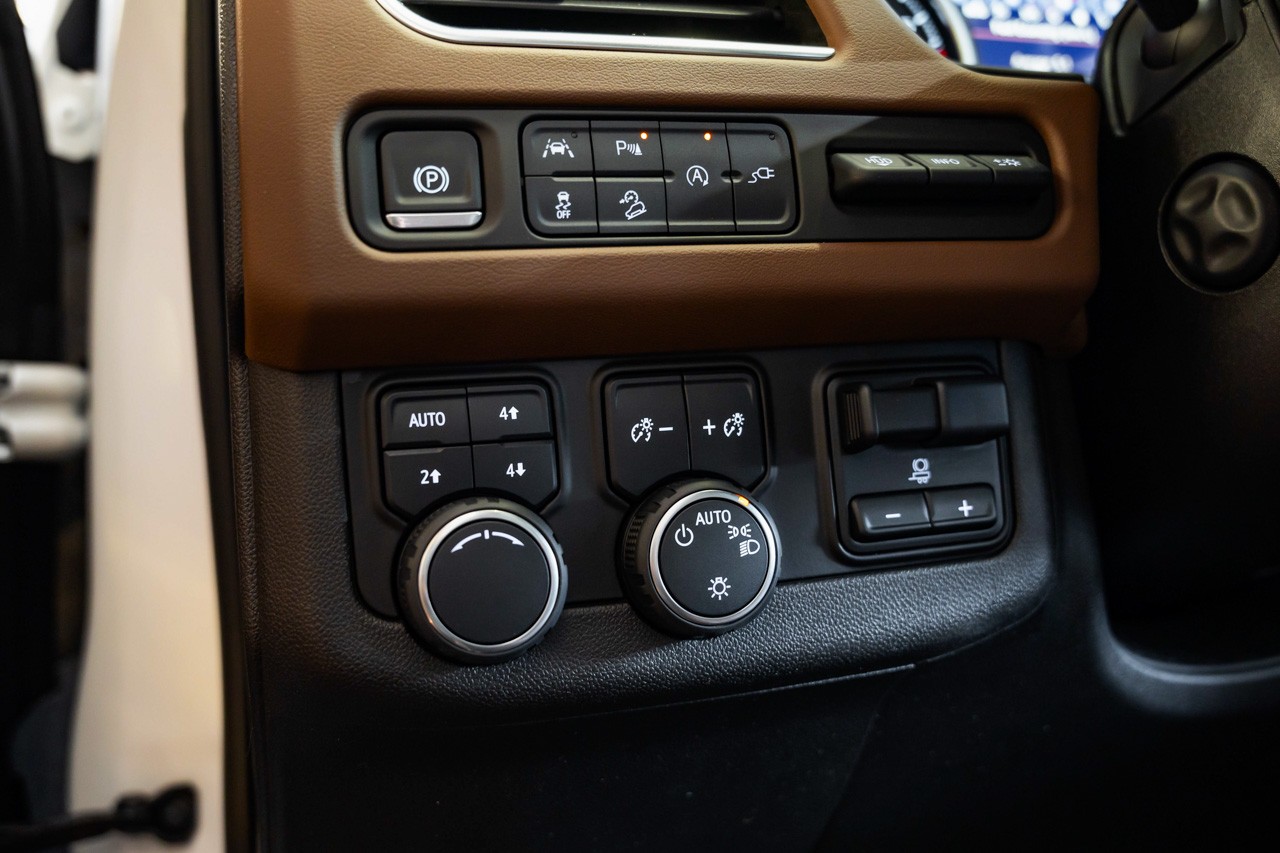 CHEVROLET TAHOE High Country 6.2 AWD-image-25