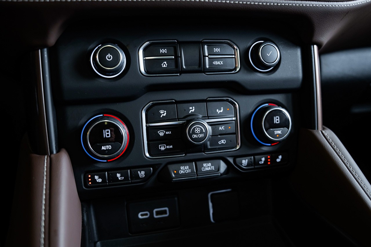 CHEVROLET TAHOE High Country 6.2 AWD-image-24