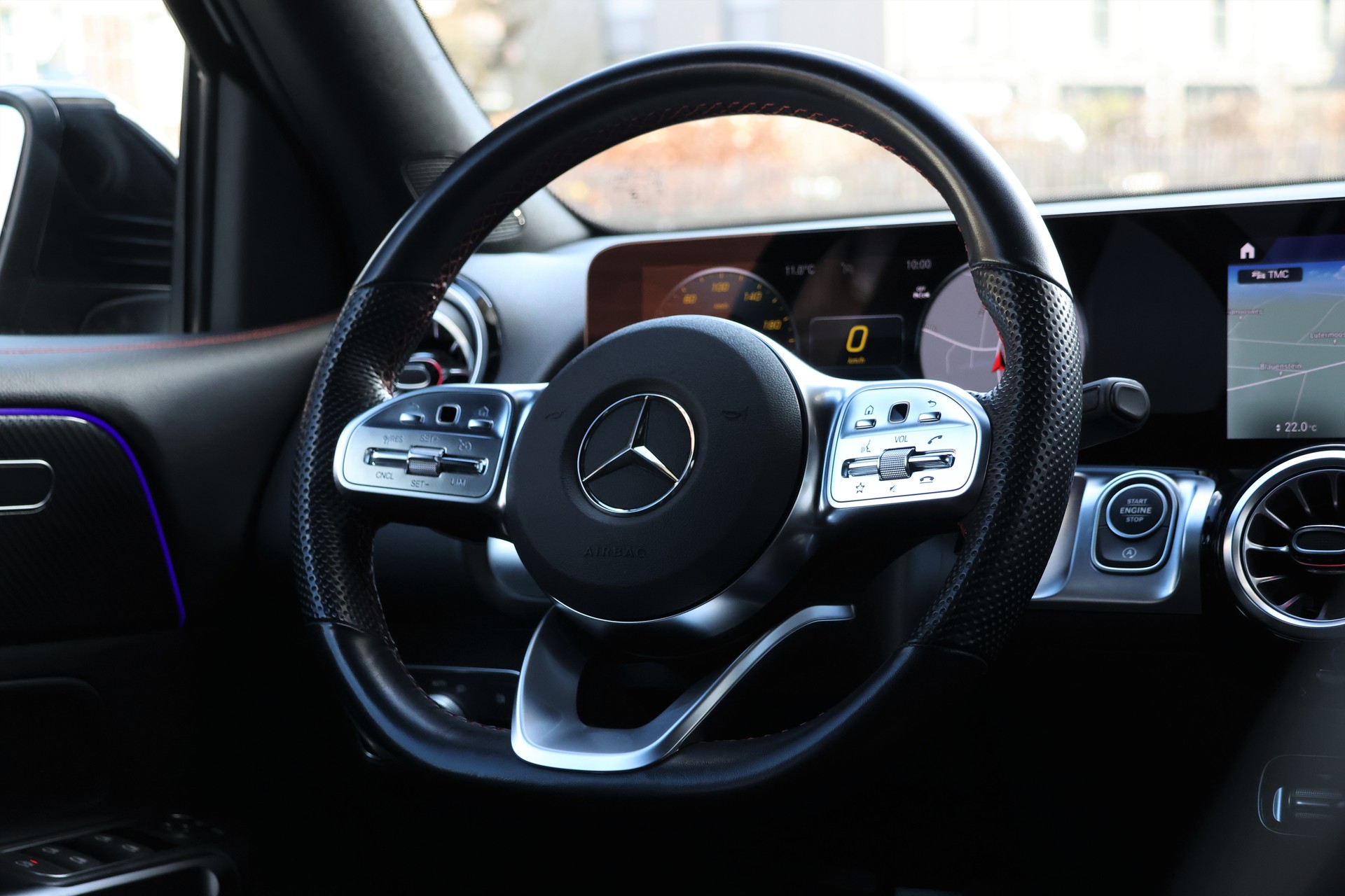 MERCEDES-BENZ GLB 200 4Matic AMG Line 8G-Tronic (CH) MSI+-image-14