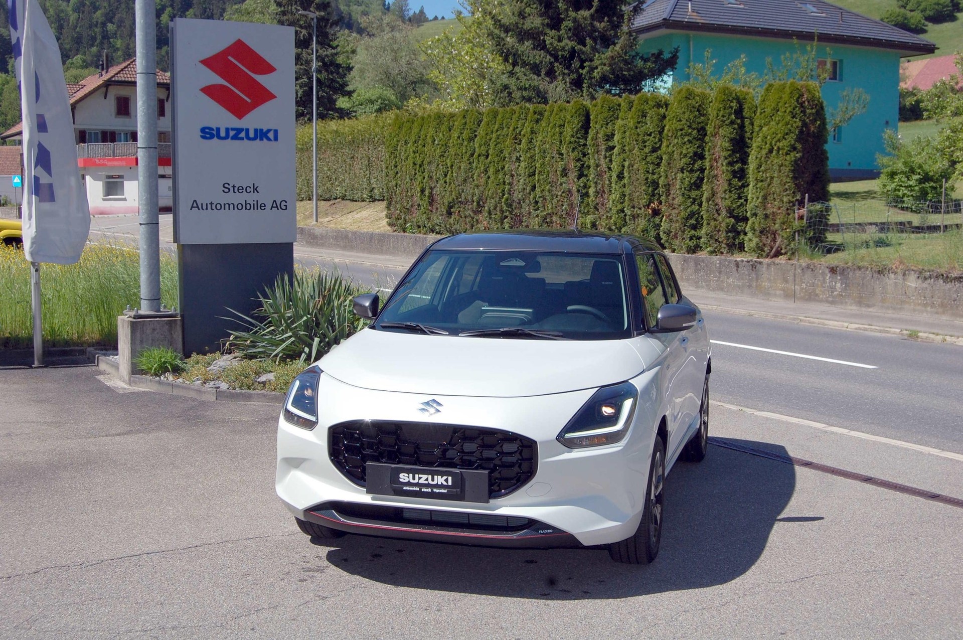 SUZUKI Swift 1.2 Tradizio Top Hybrid 4x4-showroom-element-1
