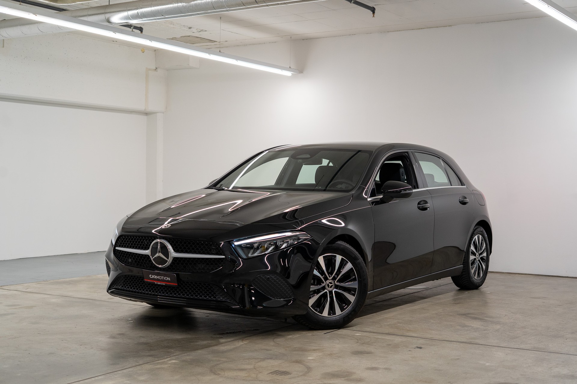 MERCEDES-BENZ A 180 Progressive
