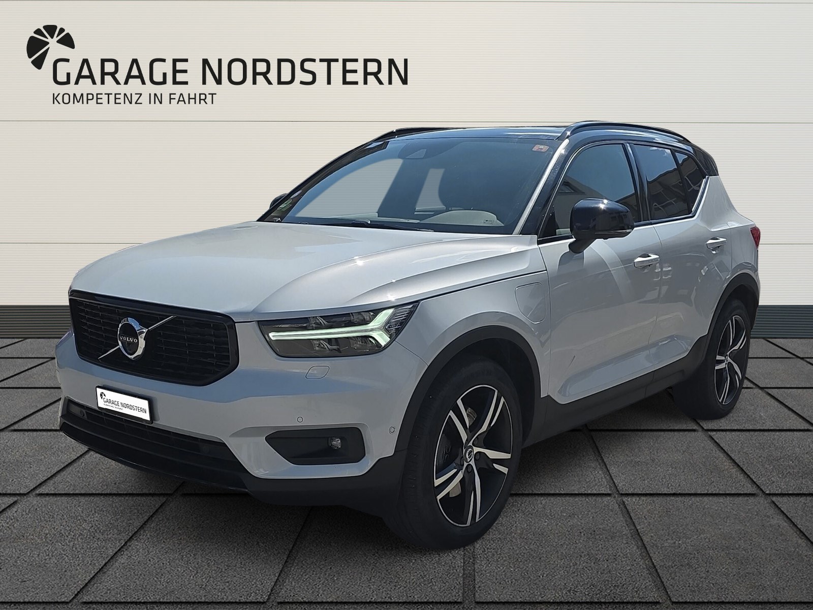 VOLVO XC40 1.5 T5 TE R-Design