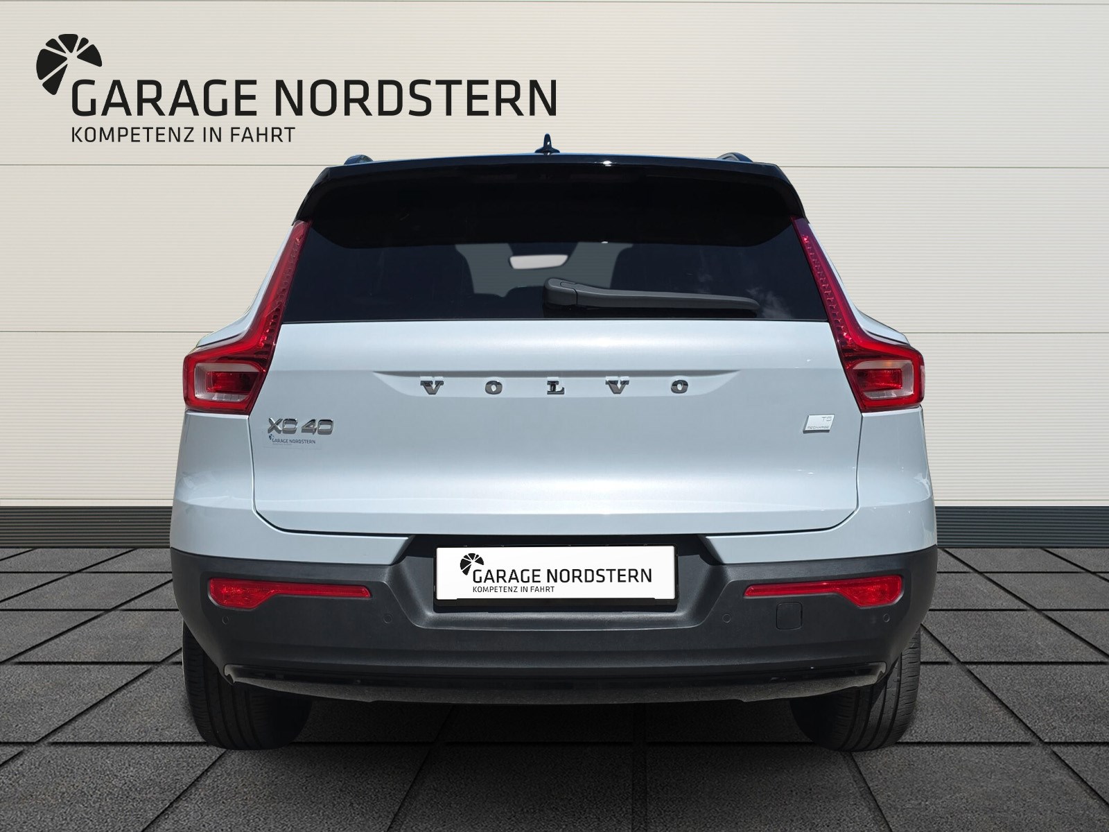VOLVO XC40 1.5 T5 TE R-Design-showroom-element-3