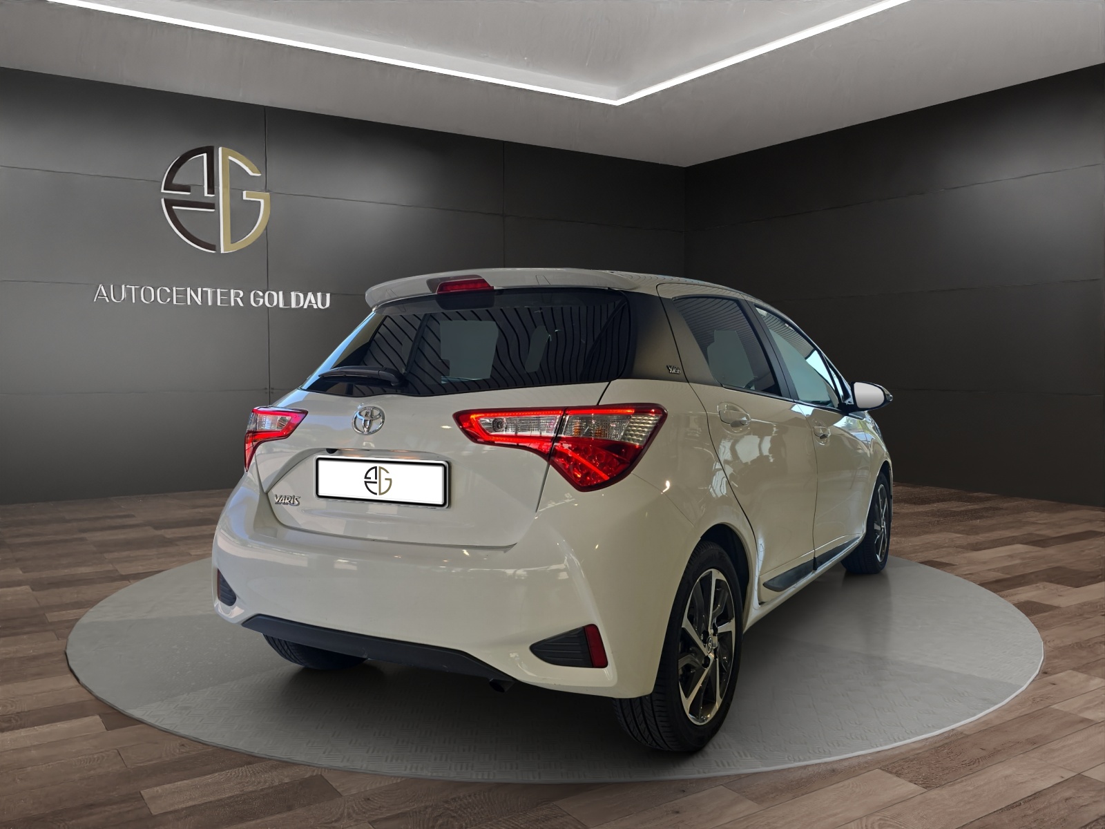 TOYOTA Yaris 1.5 Y20 CVT-showroom-element-3