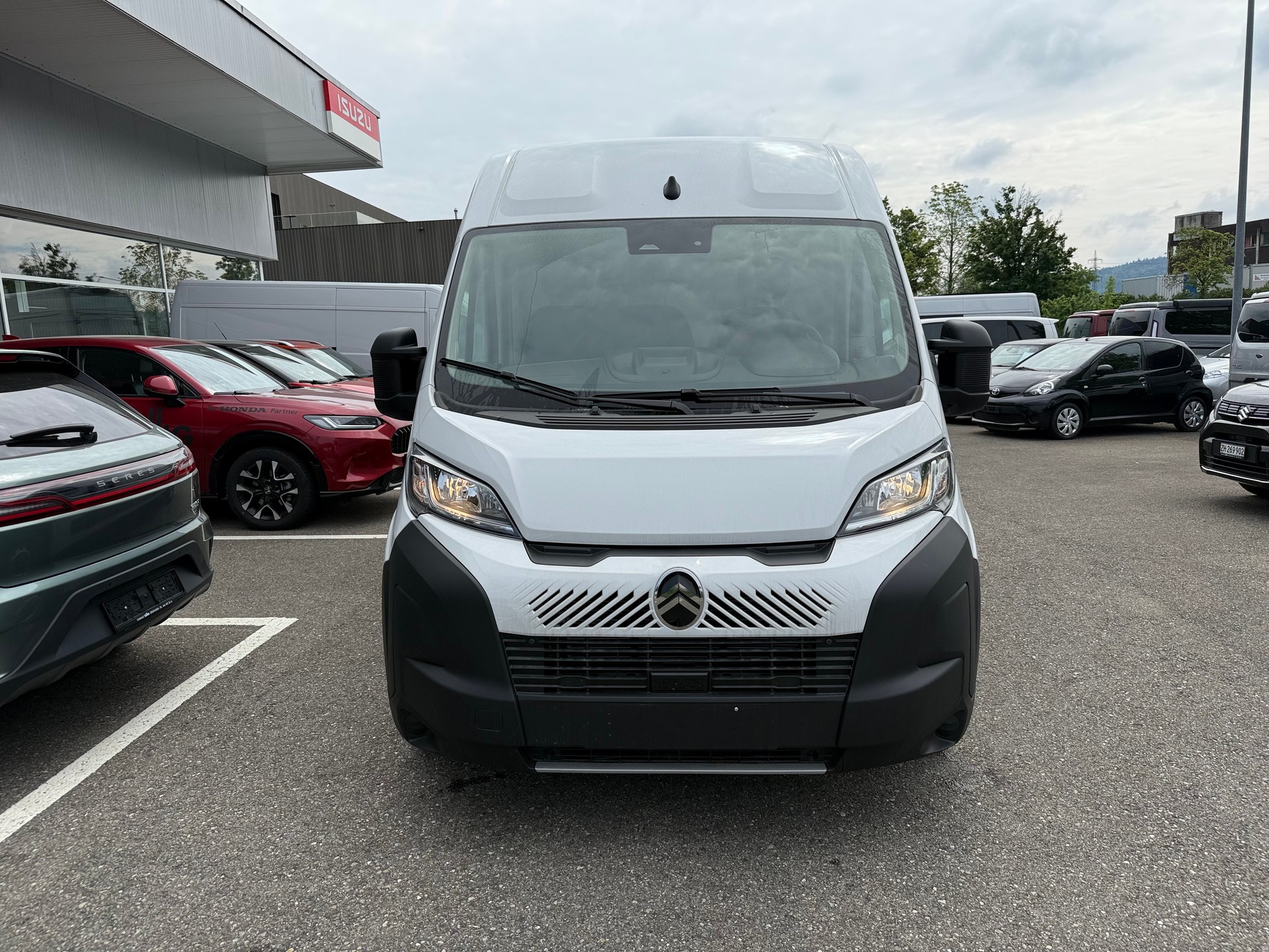 CITROEN Jumper 35+ 2.2 BlueHDi 140 L3H2 270°, Holzboden, AHK, verst.Feder Kamera, Nur bei Garage Zöllig - Finanzierung OHNE Zins möglich-showroom-element-1