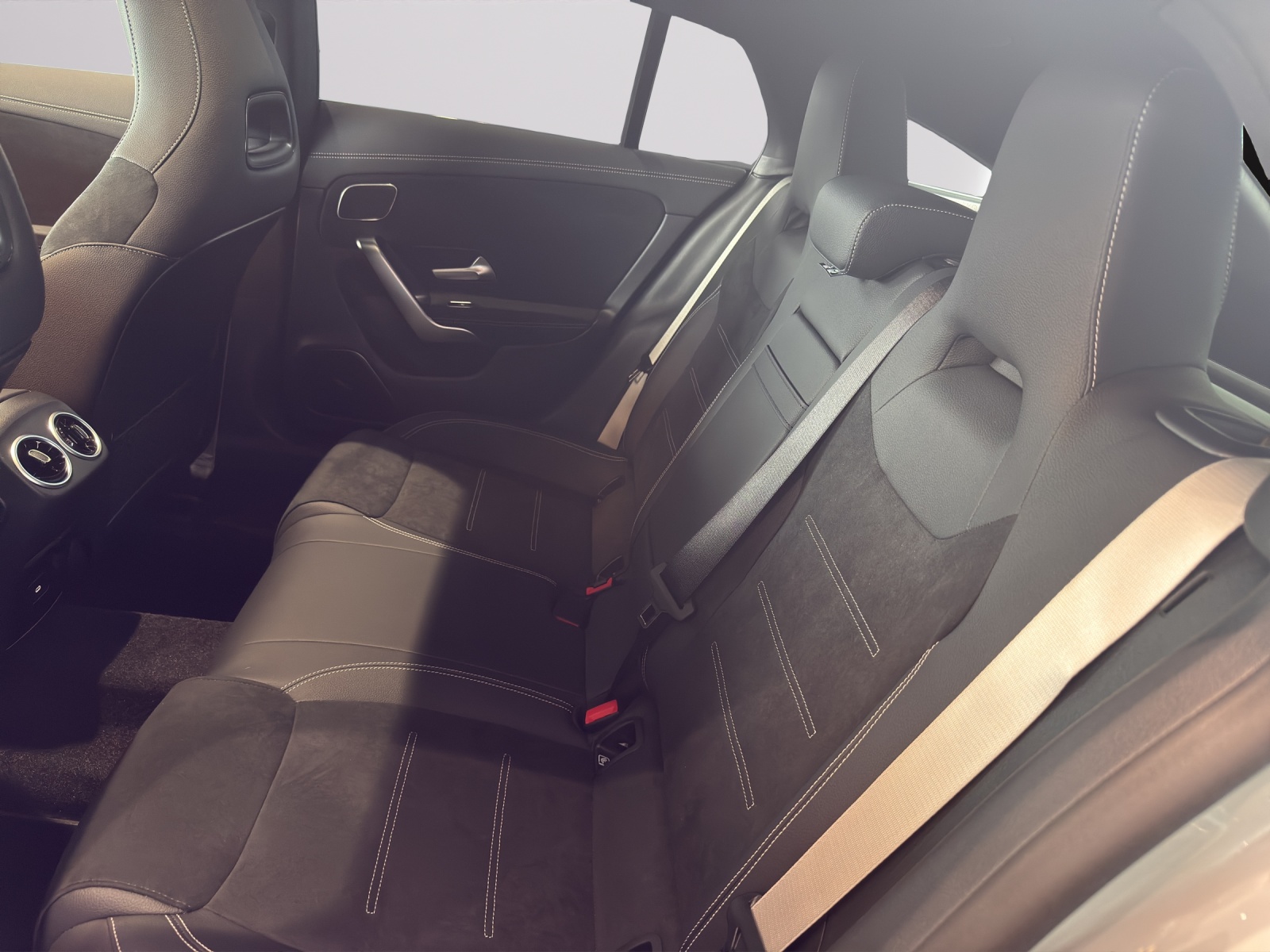 Image MERCEDES-BENZ CLA-250 CLA Shooting Brake 250 4Matic 8G-DCT