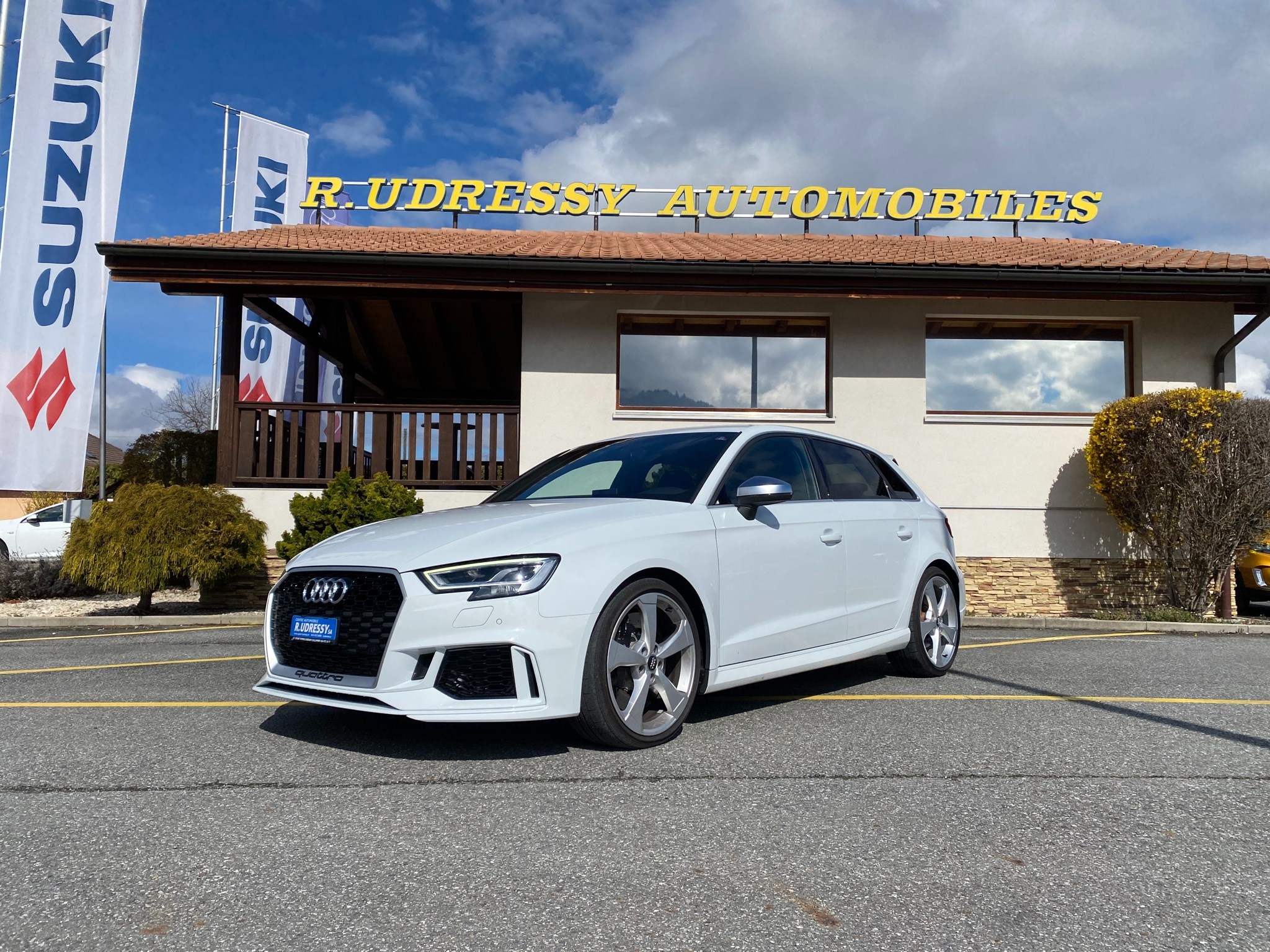 AUDI RS3 SB 2.5 (Limousine) Audi AUDI RS3 SB 2.5 (Limousine)