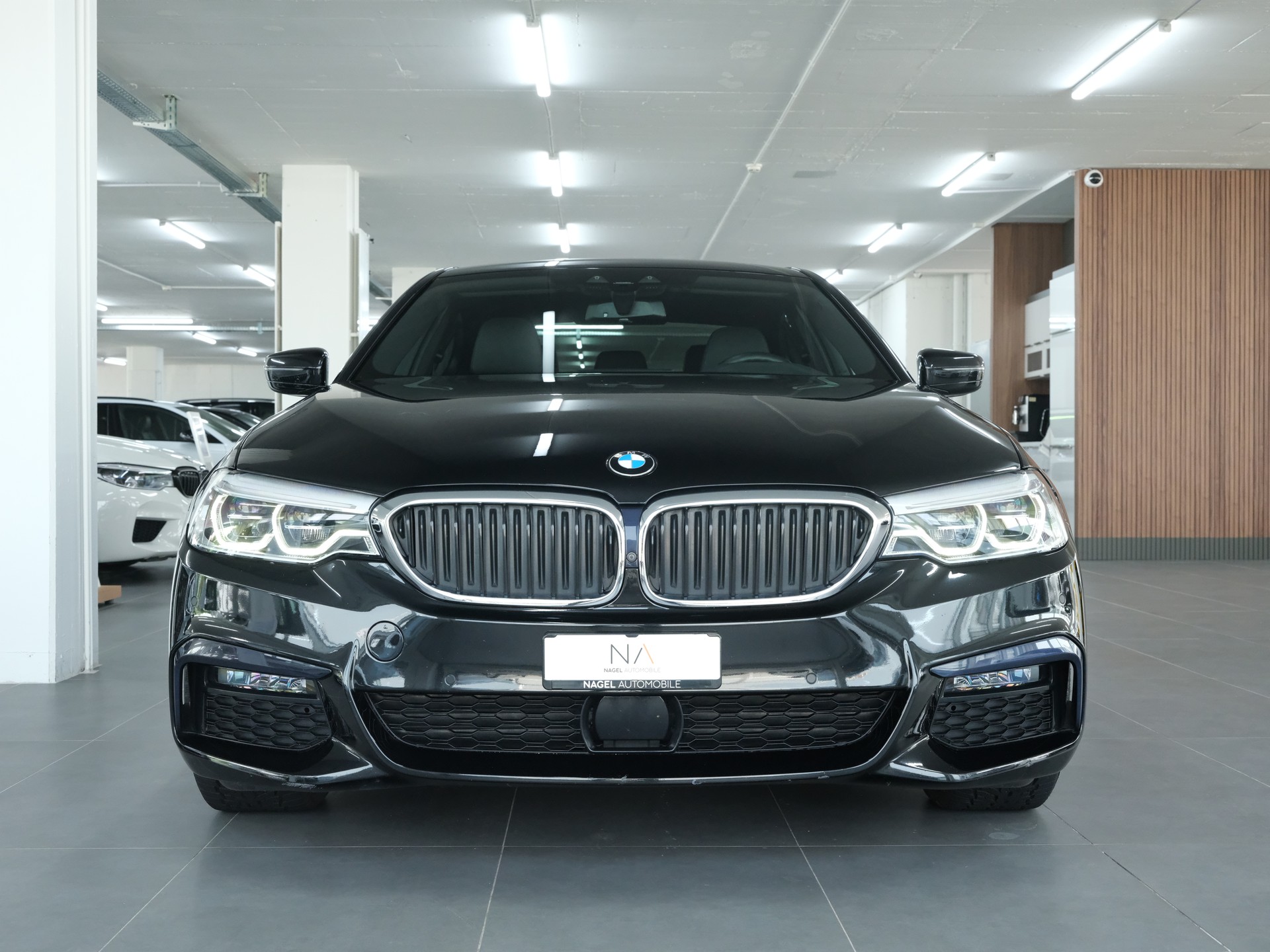 BMW 530e xDrive Steptronic • M-SPORTPAKET •-showroom-element-2