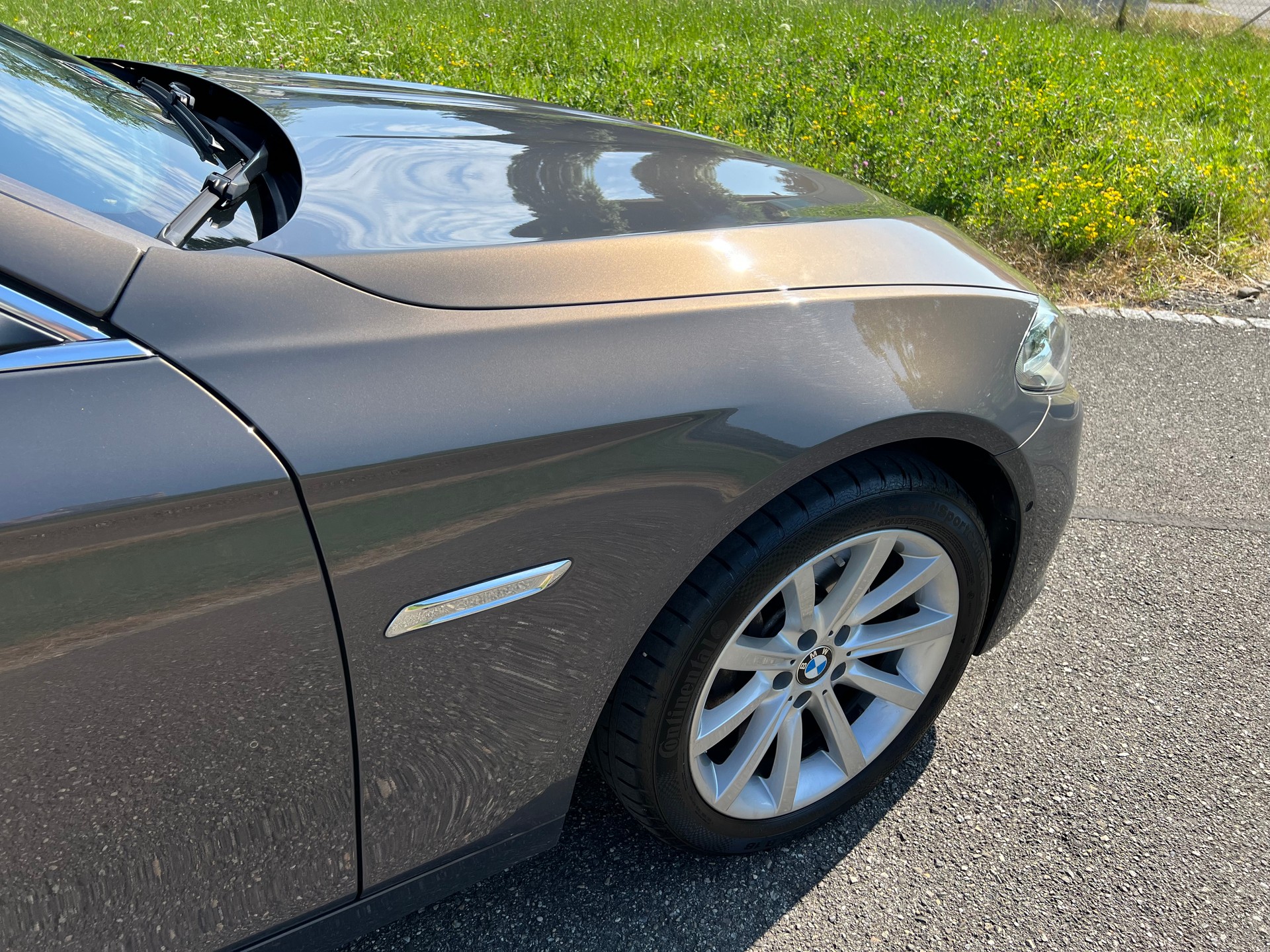 BMW 528i Touring xDrive Luxury Line Steptronic. TOP ZUSTAND. SAUBER UND GEPFLEGT. VIEL ZUBEHÖR !! PREIS 14`900.--showroom-element-1