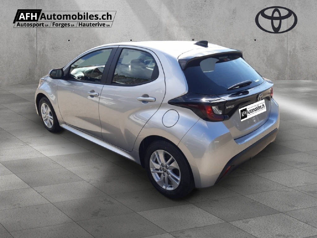 TOYOTA Yaris 1.5 VVT-i HSD Comfort-showroom-element-3