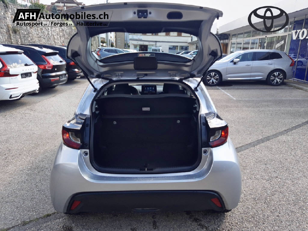 TOYOTA Yaris 1.5 VVT-i HSD Comfort-showroom-element-2