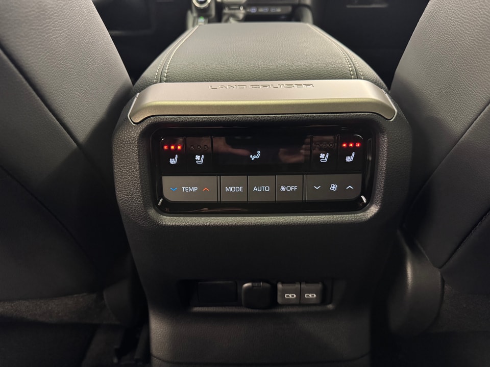 Land Cruiser 2.8 D 48V Invincible AWD