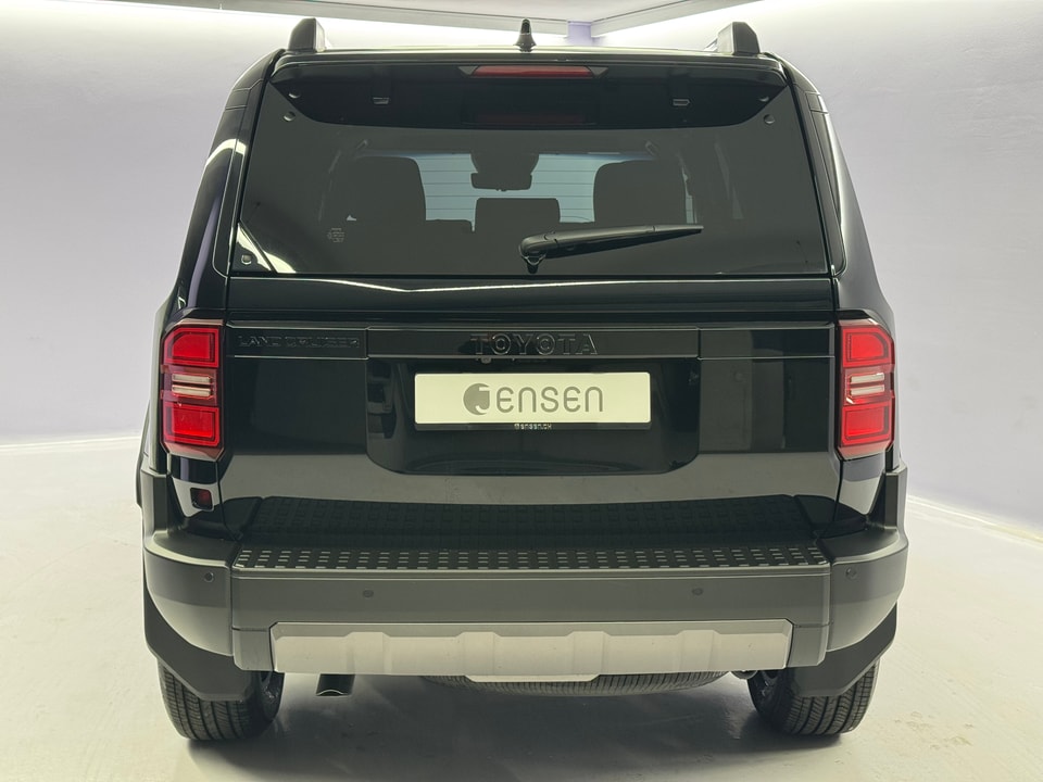 Land Cruiser 2.8 D 48V Invincible AWD