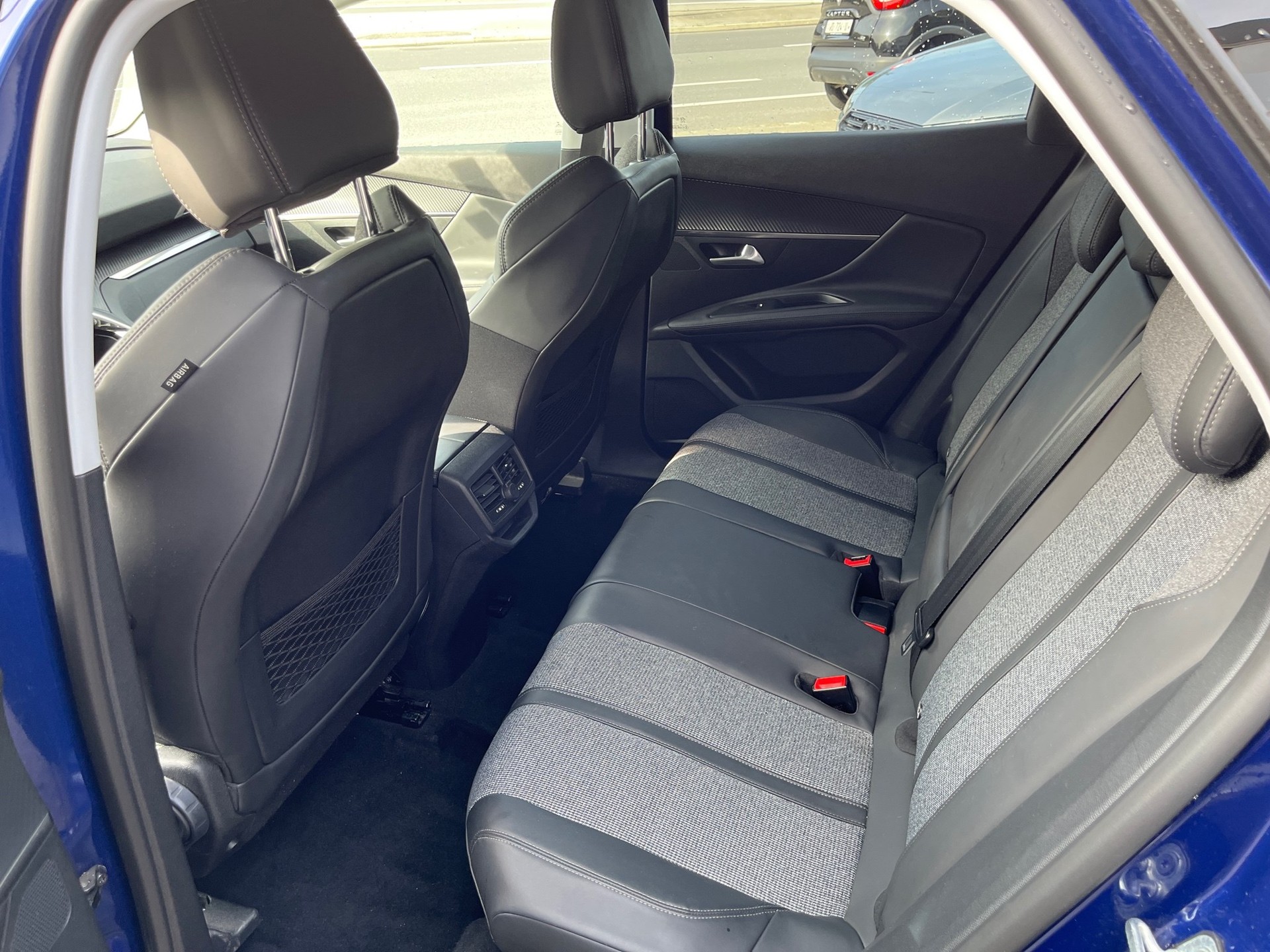 PEUGEOT 3008 1.6 THP Allure EAT-image-7