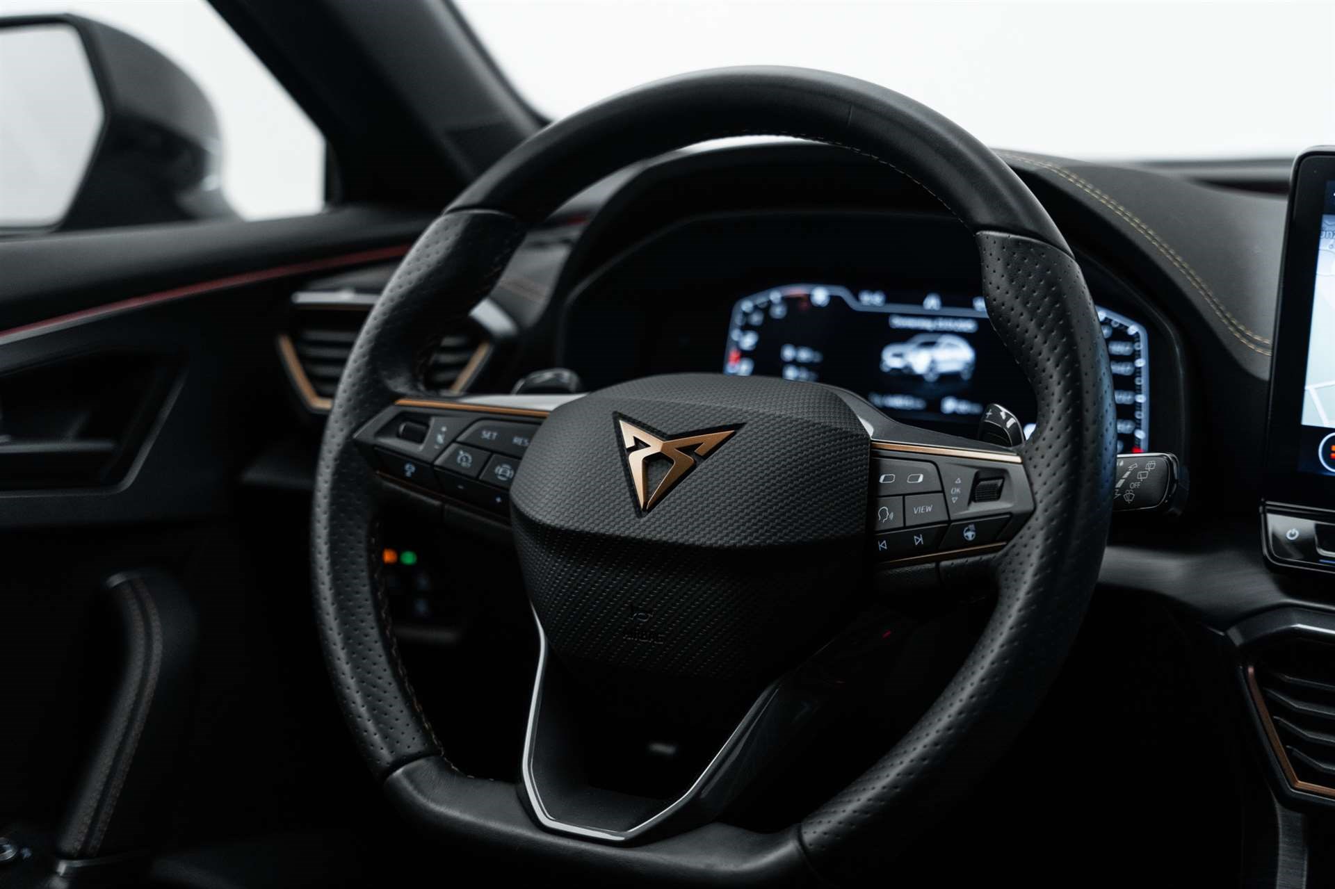 CUPRA Formentor 1.4 e-HYBRID pHEV VZ DSG 245PS-image-9