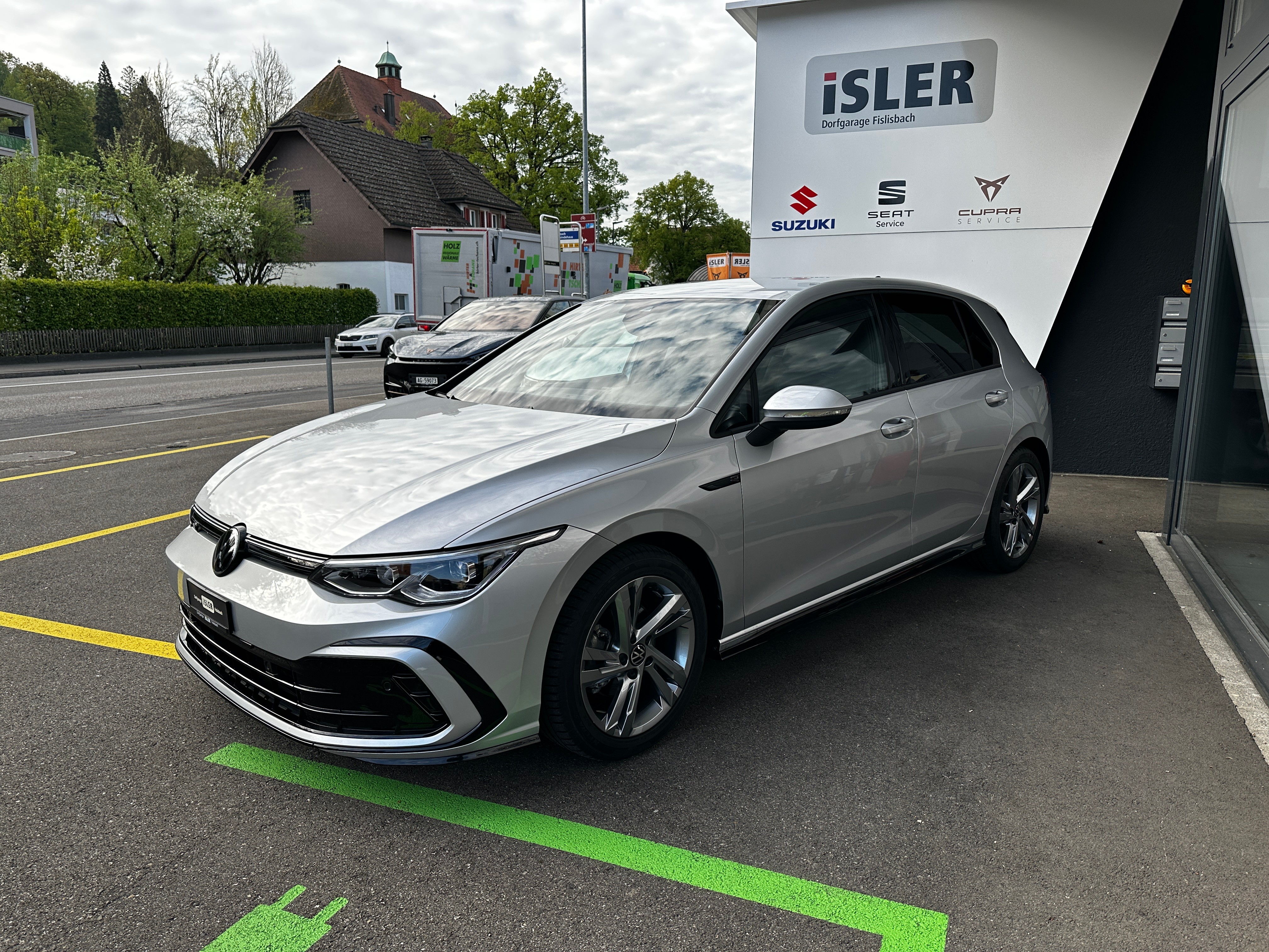 VW Golf 1.5 eTSI mHEV ACT R-Line (Limousine)